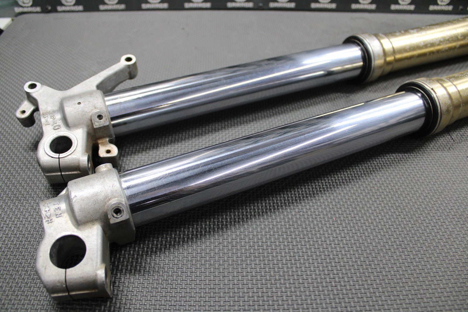 2001 HONDA CR250R OEM RIGHT LEFT FRONT SUSPENSION FORKS SHOCKS 51400 - KZ3 - J31ZA - hggarage