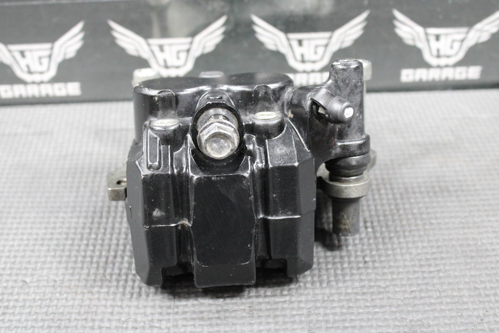 2009 2010 KAWASAKI KLX250SF OEM FRONT BRAKE CALIPER & BRACKET 43080 - 0064 - 25S - hggarage