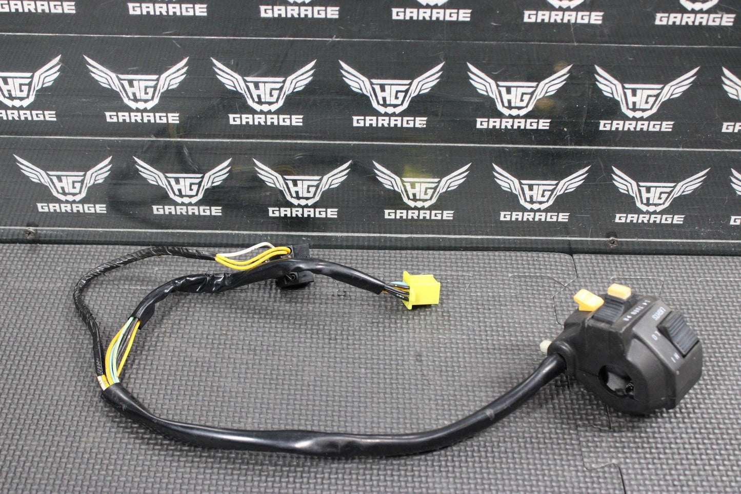 2005 SUZUKI 96 - 09 DR200SE OEM HANDLEBAR HORN HIGH LOW BEAM SWITCH CONTROL BUTTON - hggarage