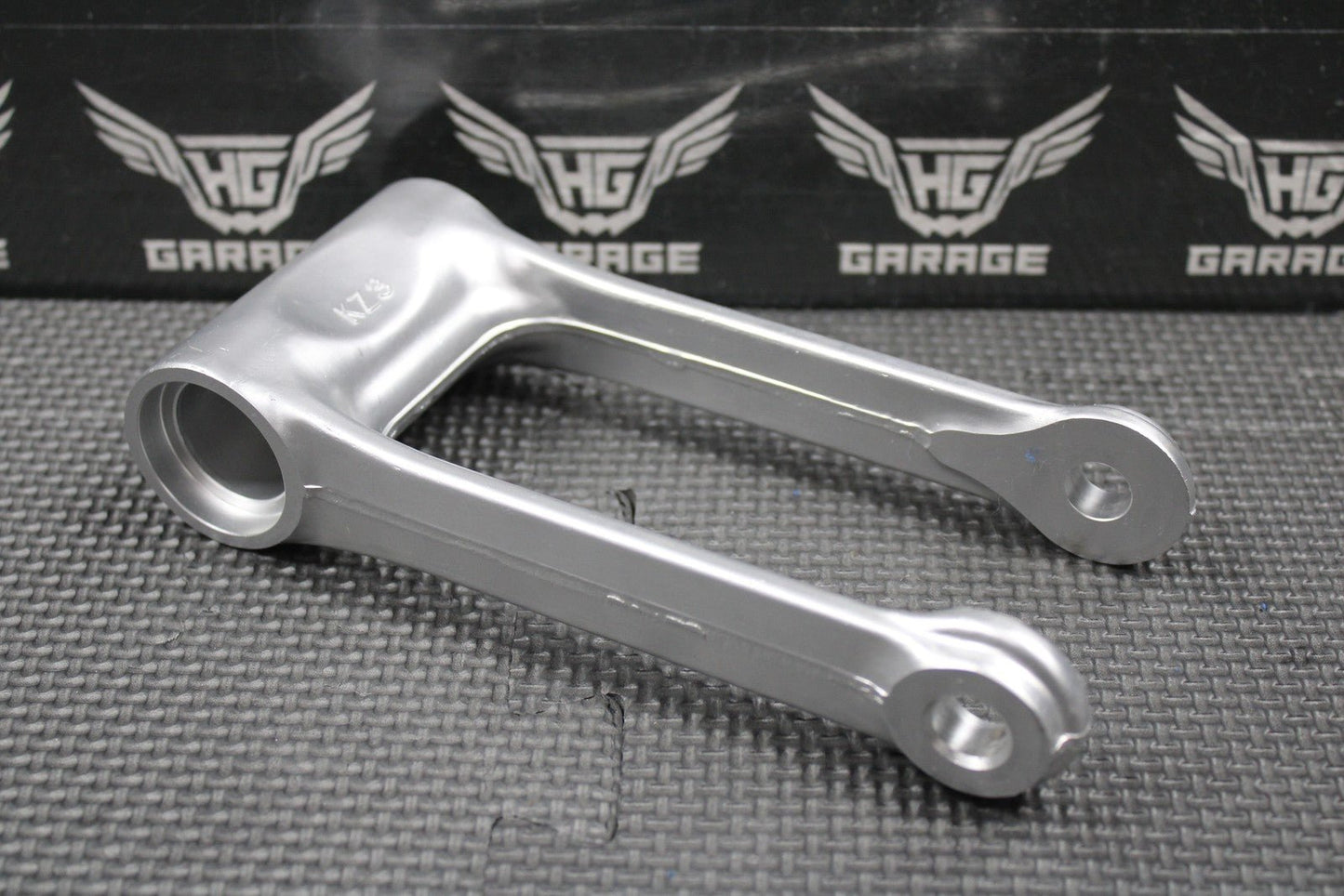 2001 95 - 01 HONDA CR500R OEM REAR SHOCK SWINGARM LINKAGE ROD 52475 - MAC - 680 MINT! - hggarage