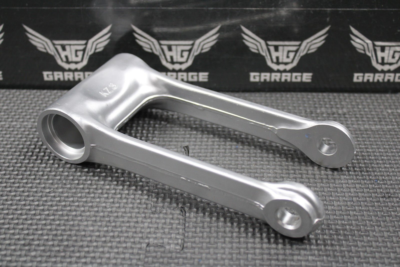 2001 95 - 01 HONDA CR500R OEM REAR SHOCK SWINGARM LINKAGE ROD 52475 - MAC - 680 MINT! - hggarage