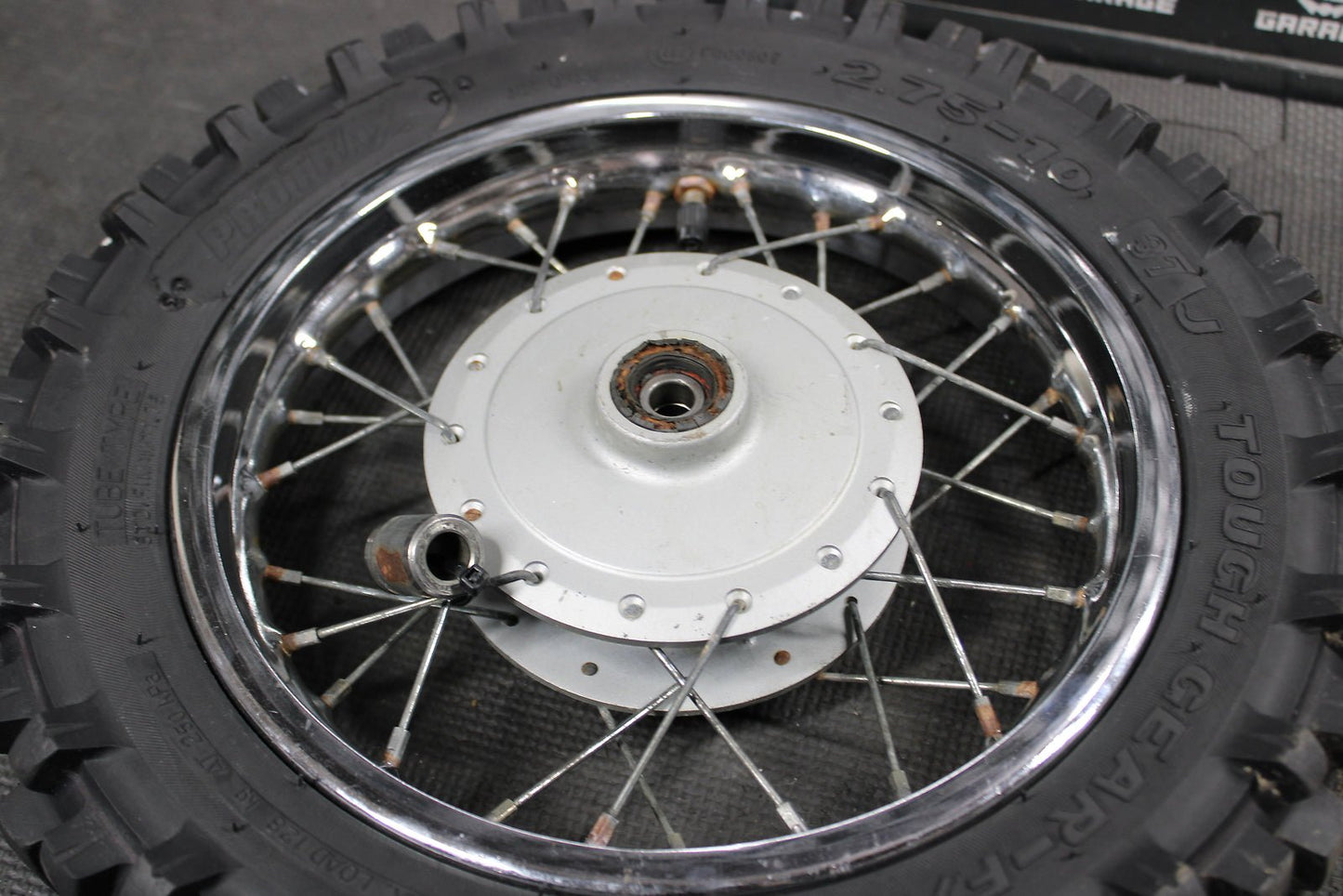 2000 HONDA 00 - 03 XR50R OEM FRONT WHEEL RIM HUB ASSEMBLY 44650 - GEL - 30 - hggarage