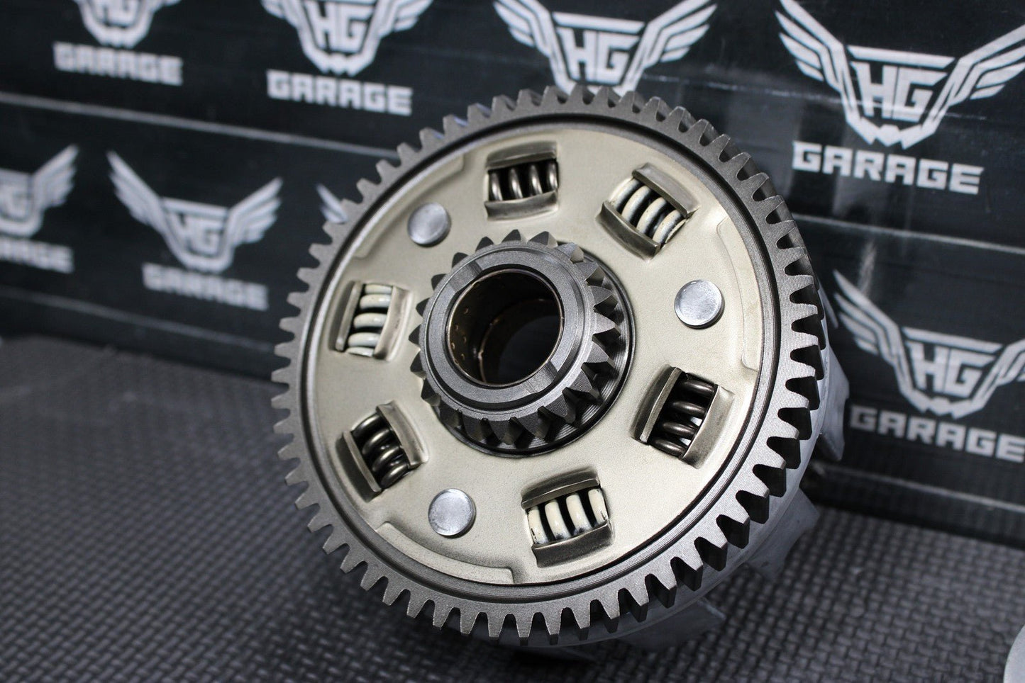 2005 SUZUKI DR200SE OEM COMPLETE CLUTCH W PLATES BASKET HUB 21200 - 42A50 NICE! - hggarage