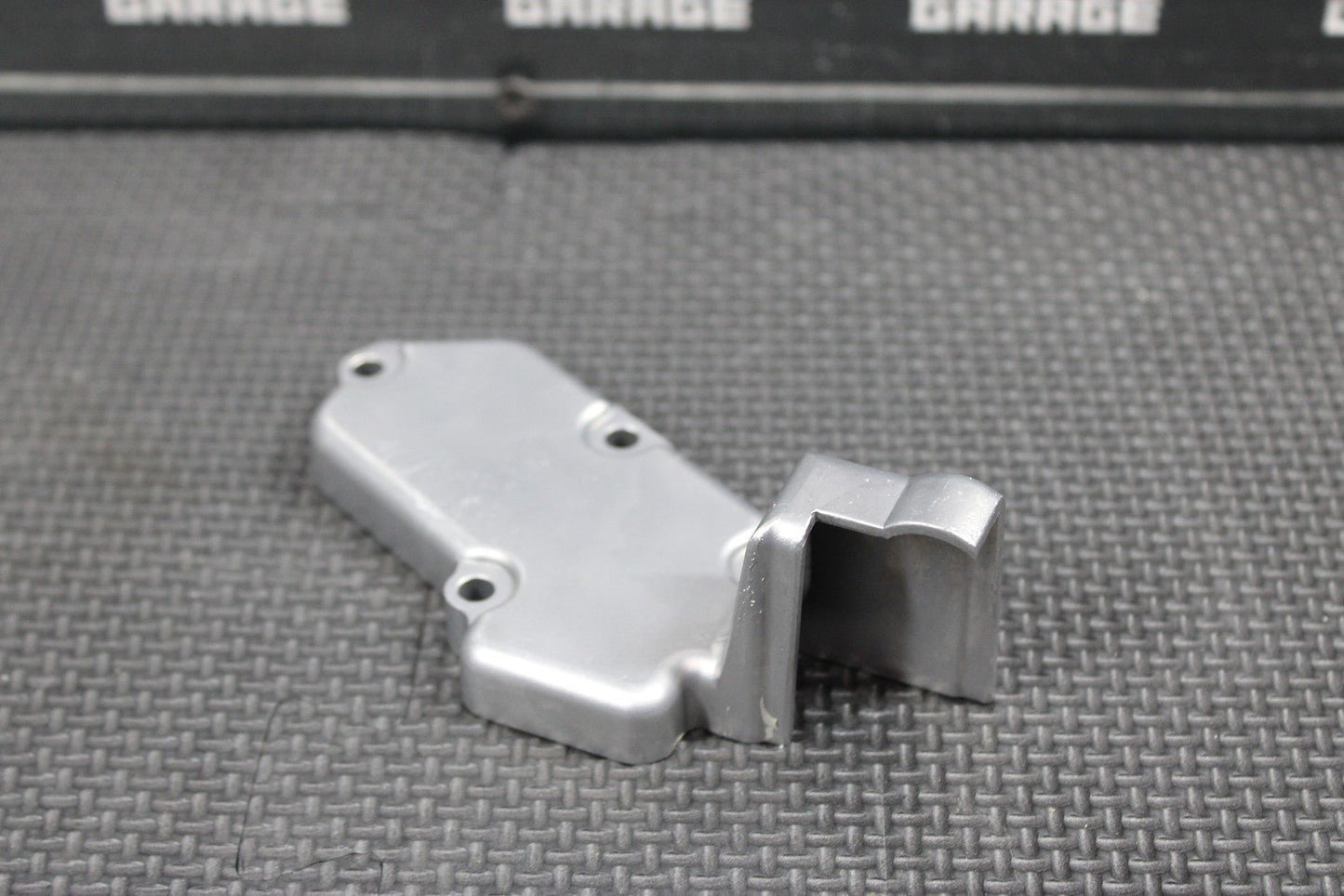 2001 YAMAHA YZ250 99 - 22 OEM ENGINE POWERVALVE EXHUAST VALVE LINKAGE COVER - hggarage