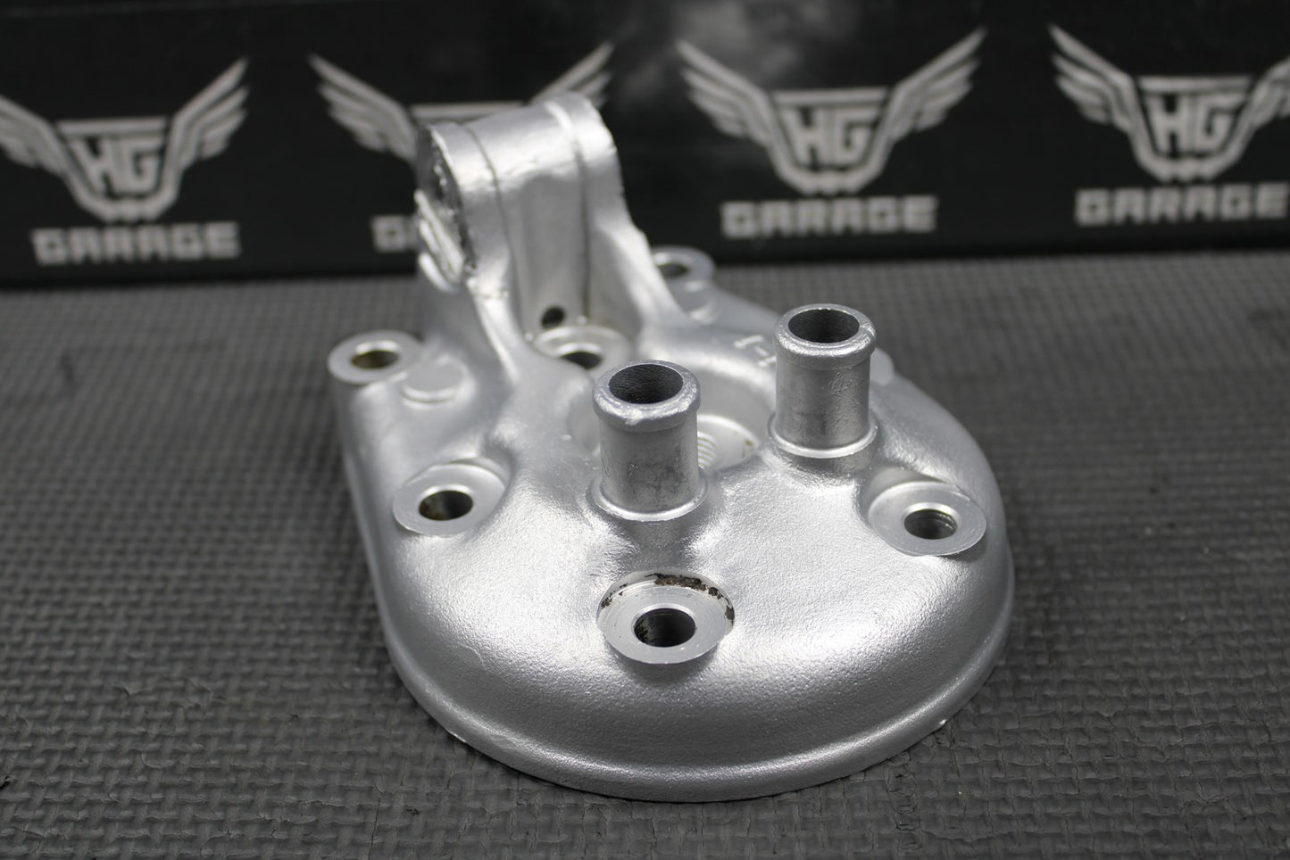 1990 KAWASAKI KX125 OEM ENGINE MOTOR CYLINDER HEAD COVER CAP DOME 11001 - 1316 - hggarage