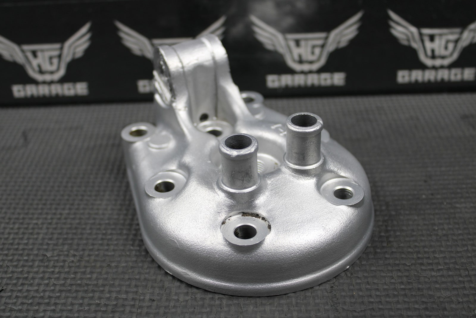 1990 KAWASAKI KX125 OEM ENGINE MOTOR CYLINDER HEAD COVER CAP DOME 11001 - 1316 - hggarage