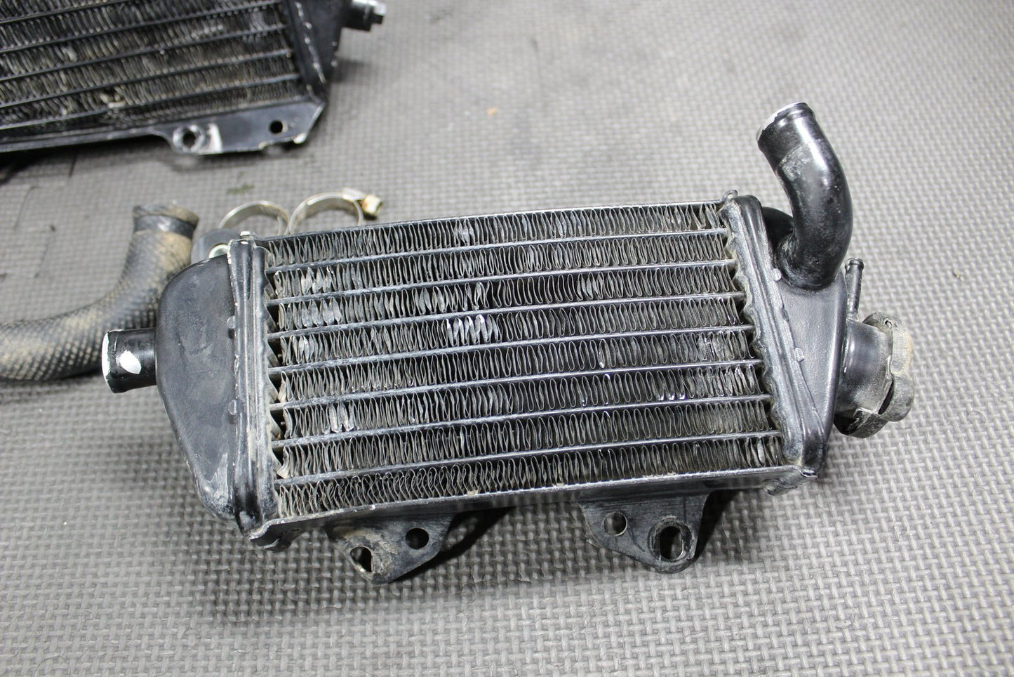 1989 89 - 94 KAWASAKI KDX200 OEM RADIATORS LEFT RIGHT COOLING COOLER RADIATOR - hggarage