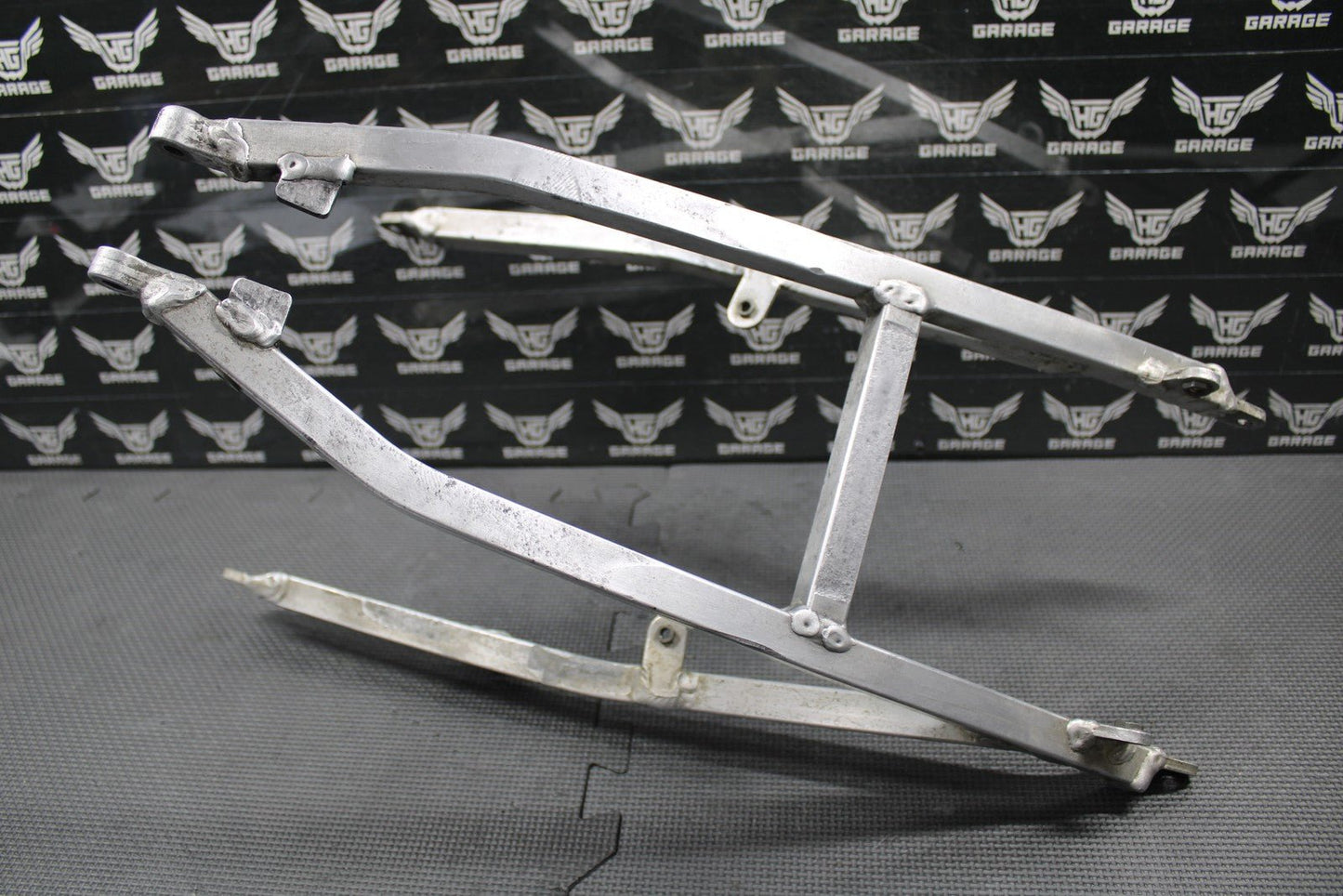 2000 2001 HONDA CR125R CR250R OEM REAR BACK SUB FRAME SUBFRAME 50200 - KZ3 - J30 - hggarage