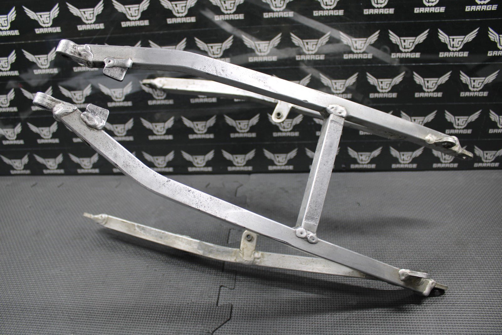 2000 2001 HONDA CR125R CR250R OEM REAR BACK SUB FRAME SUBFRAME 50200 - KZ3 - J30 - hggarage
