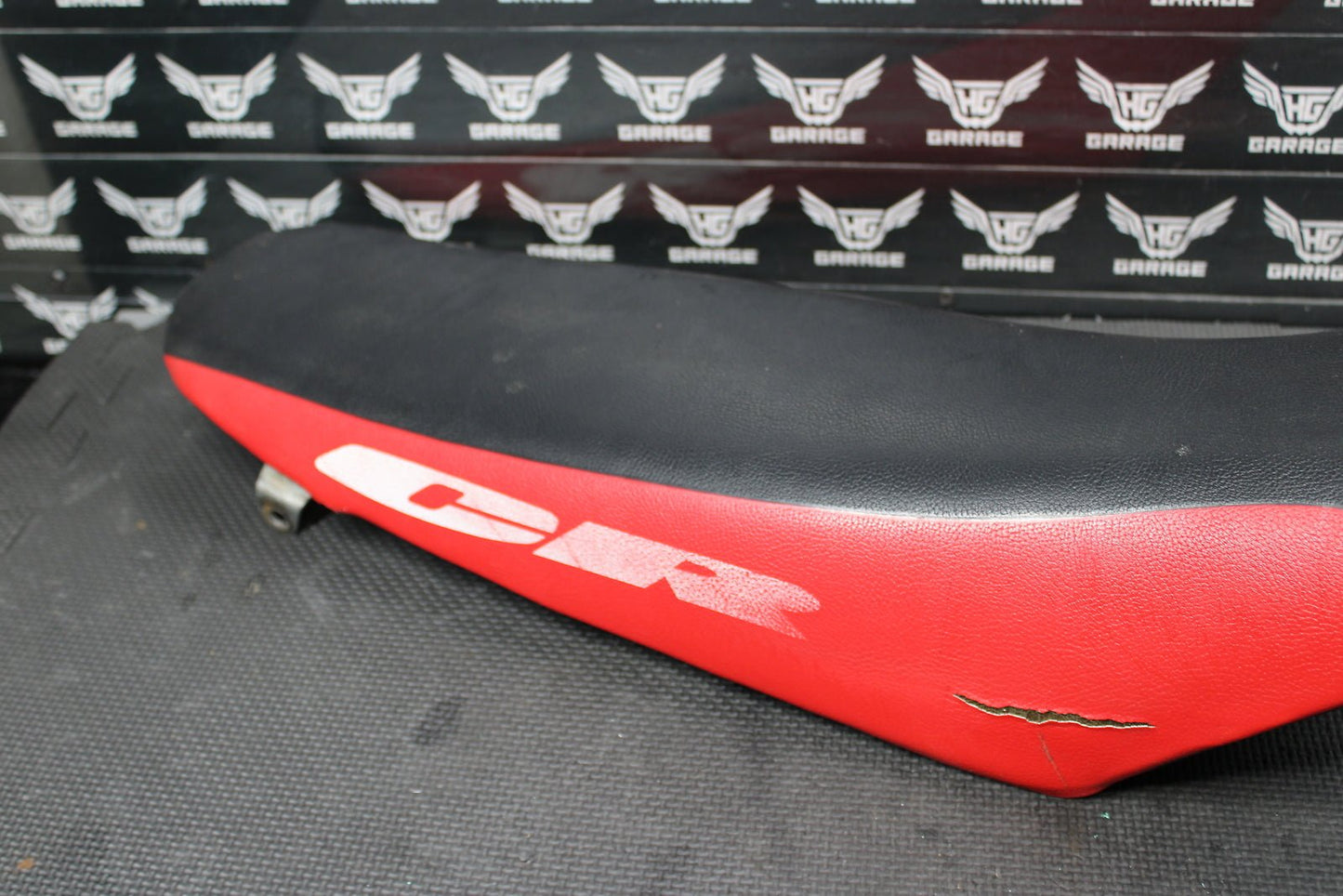 2000 HONDA 2000 CR125R CR250R OEM SEAT SADDLE 77100 - KZ4 - J20 - hggarage