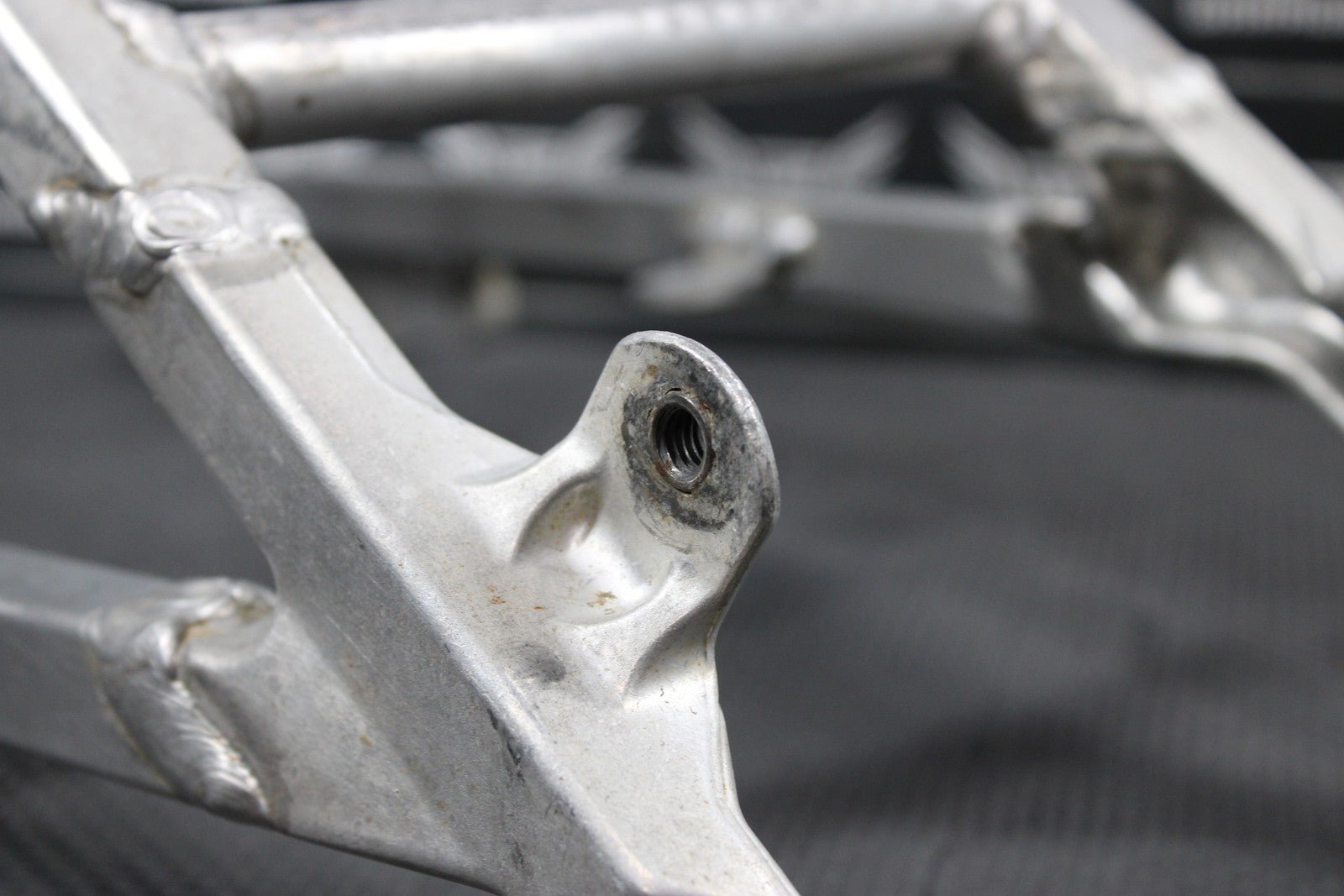 2006 YAMAHA YZ250F YZ450F OEM REAR BACK SUB FRAME SUBFRAME 5XC - 21190 - 90 - 00 - hggarage