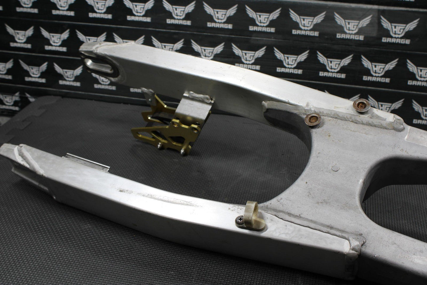 2000 SUZUKI RM125 RM250 OEM SWINGARM SWING ARM SUSPENSION 61000 - 36E00 - hggarage