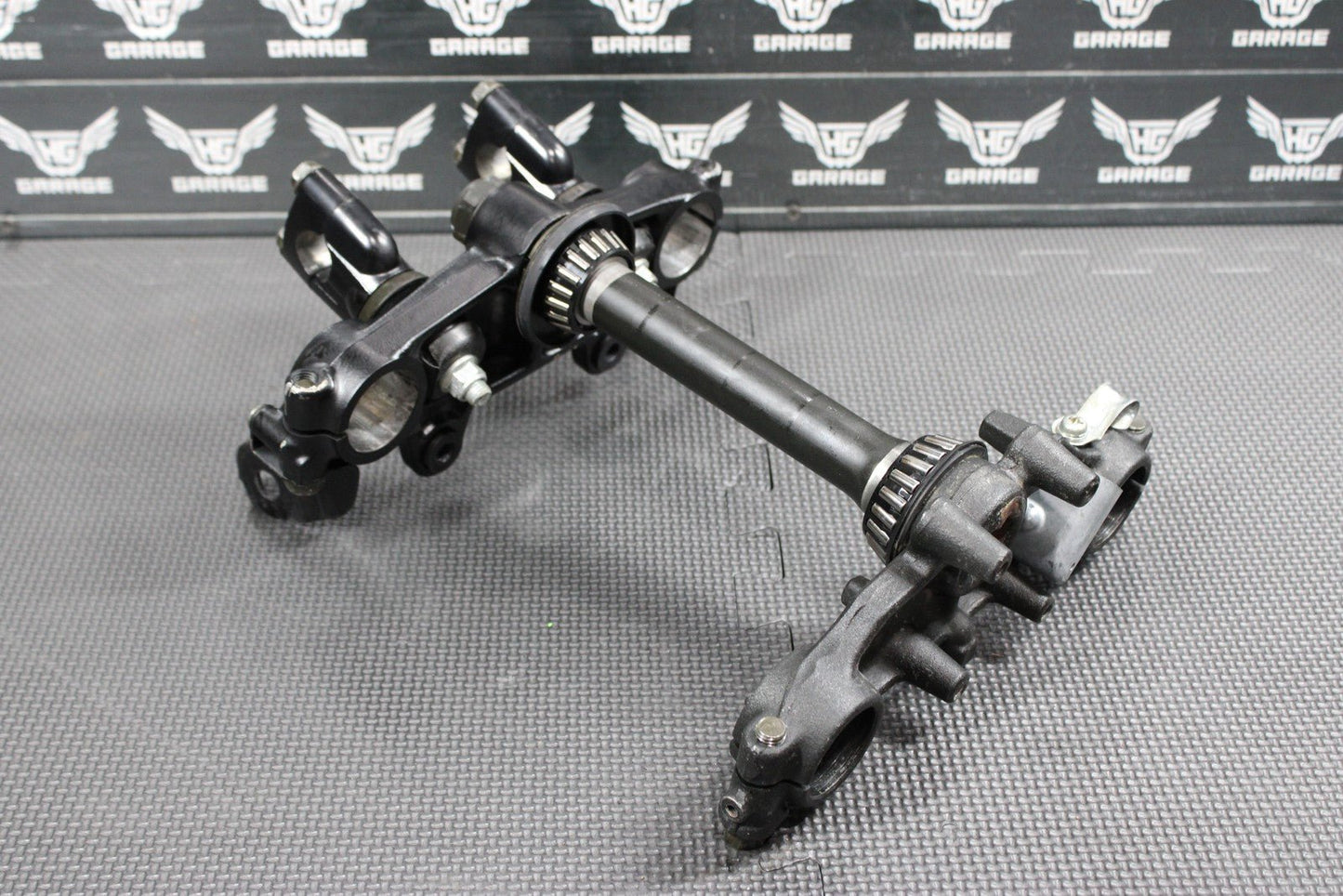 2005 SUZUKI DR200SE OEM FRONT FORKS LOWER UPPER TRIPLE TREE STEM CLAMP NICE! - hggarage