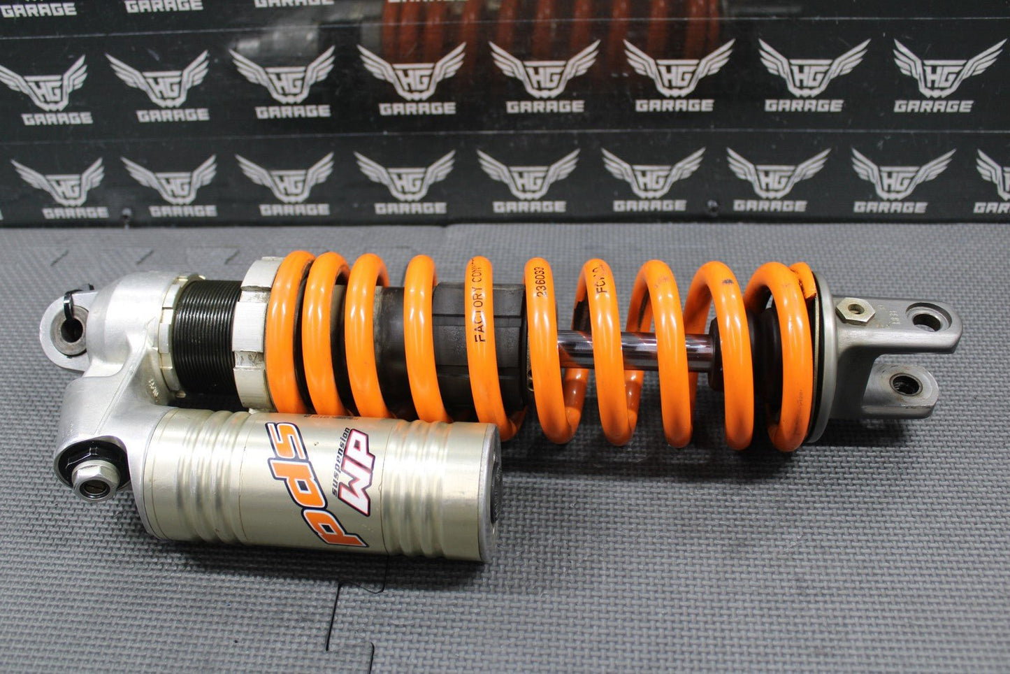 2004 KTM 125 200 SX OEM WP PDS REAR BACK SHOCK ABSORBER SUSPENSION 1218Y767 GOOD - hggarage