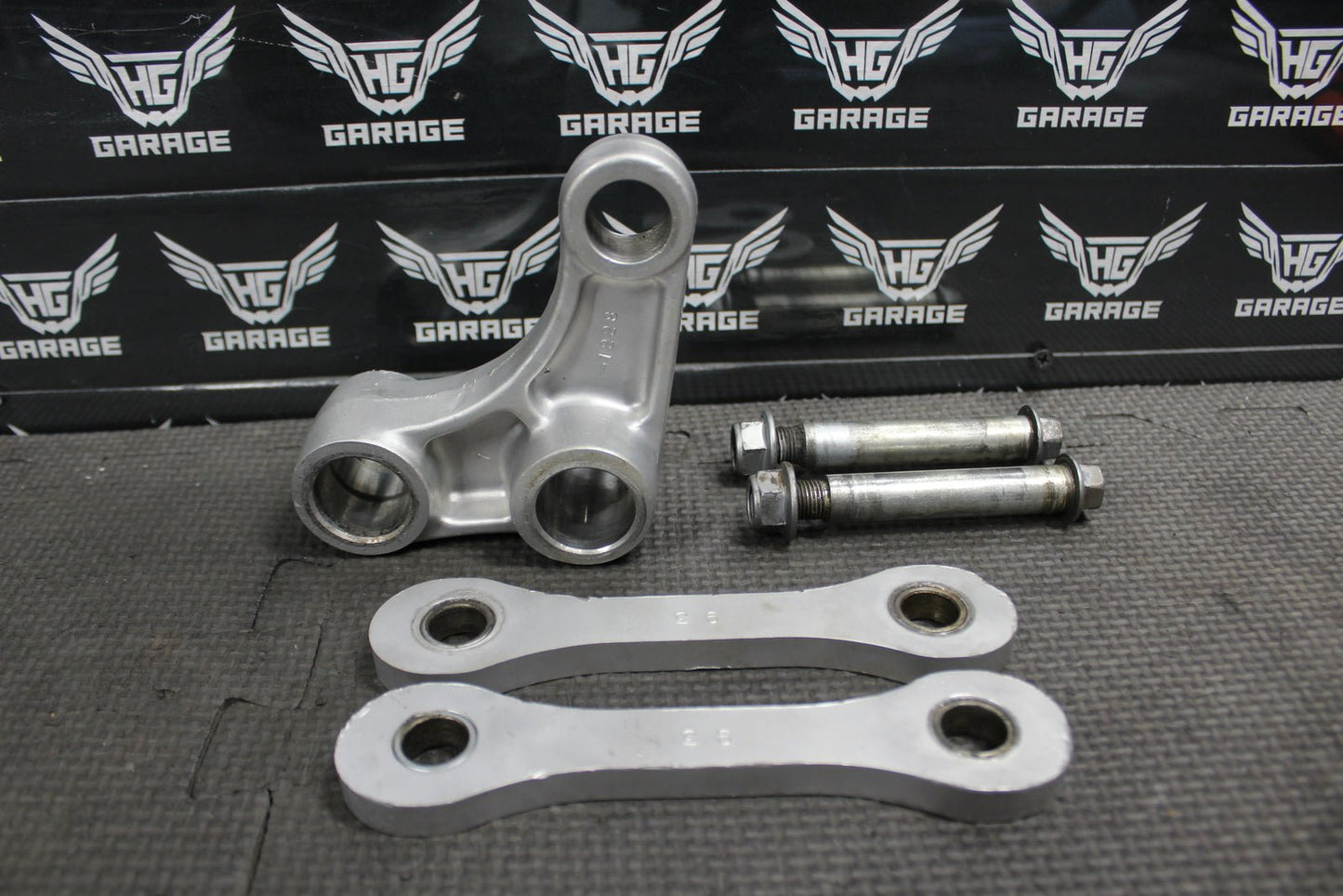 1994 KAWASAKI KX125 OEM REAR SHOCK LINKAGE LINKS DOGBONE ROD ARM 39007 - 1228 - hggarage