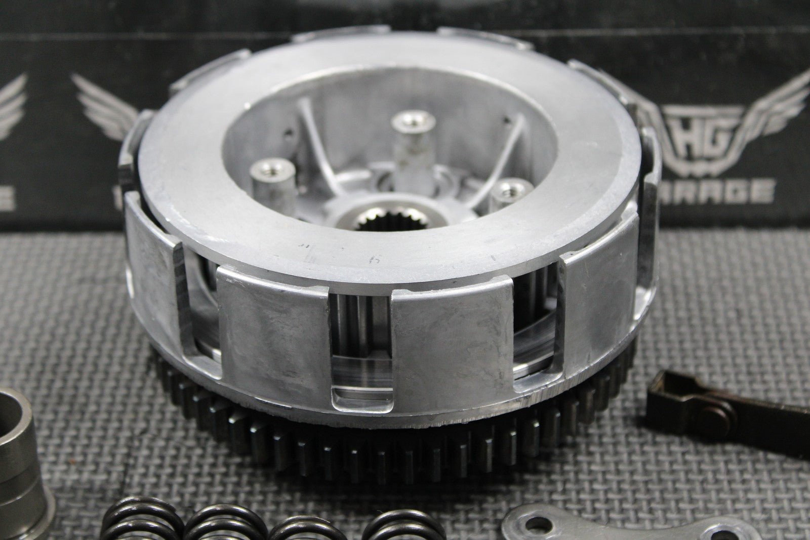 1991 HONDA 88 - 95 XR250R OEM CLUTCH BASKET HUB PRESSURE PLATE 22100 - KT1 - 020 NICE! - hggarage