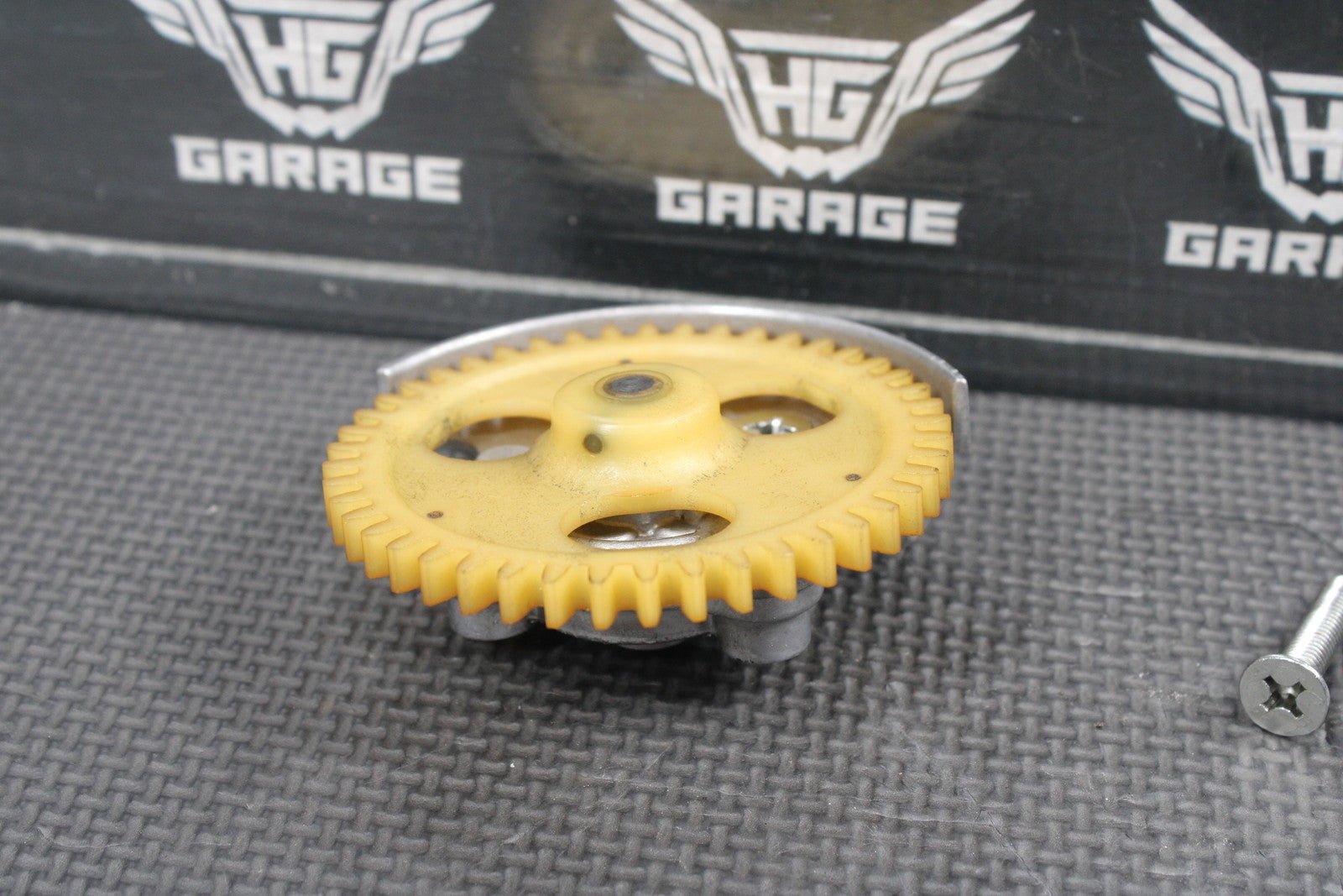 1987 YAMAHA TW200 OEM ENGINE MOTOR OIL PUMP GEAR 5H0 - 13300 - 02 - 00 - hggarage