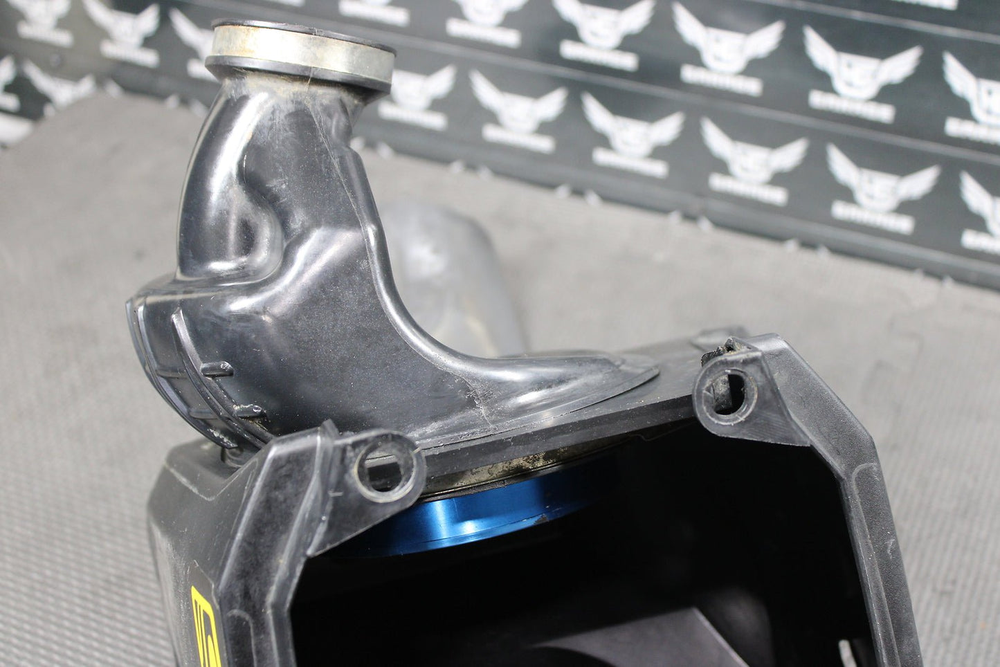 2008 YAMAHA YZ450F OEM AIRBOX INTAKE AIR CLEANER CASE LOUD MOUTH INTAKE BILLET - hggarage