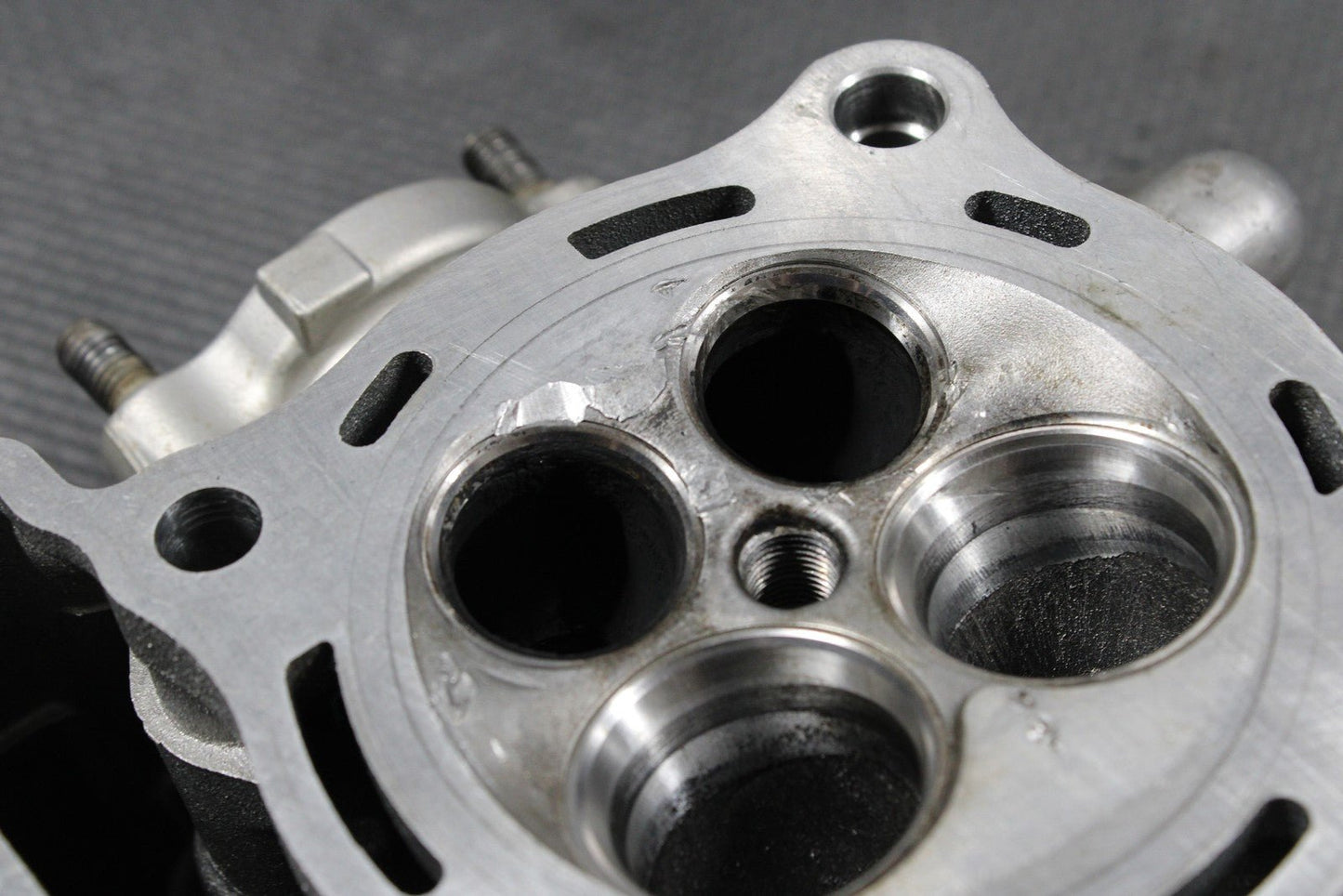 HONDA CRF250R OEM ENGINE MOTOR CYLINDER HEAD 12010 - K95 - AA0 REPAIR! - hggarage