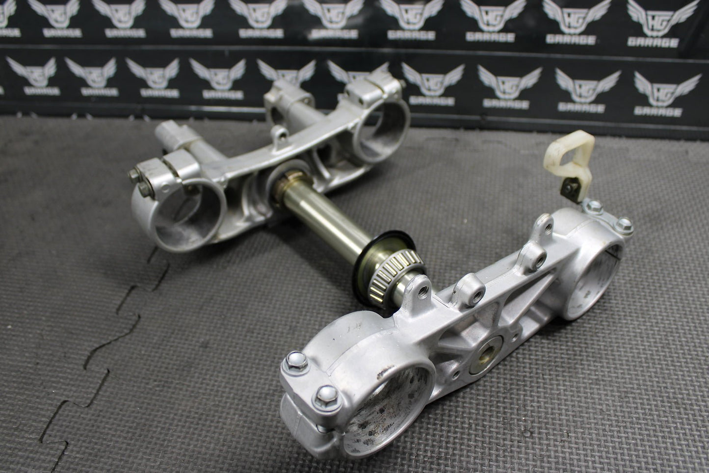 2002 YAMAHA YZ250F OEM FRONT FORKS LOWER UPPER TRIPLE TREE STEM CLAMP FAT BAR - hggarage