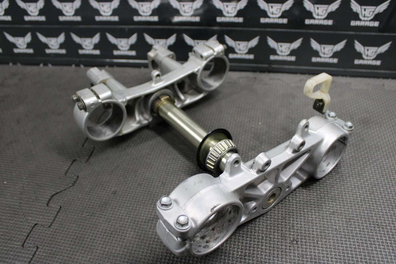 2002 YAMAHA YZ250F OEM FRONT FORKS LOWER UPPER TRIPLE TREE STEM CLAMP FAT BAR - hggarage