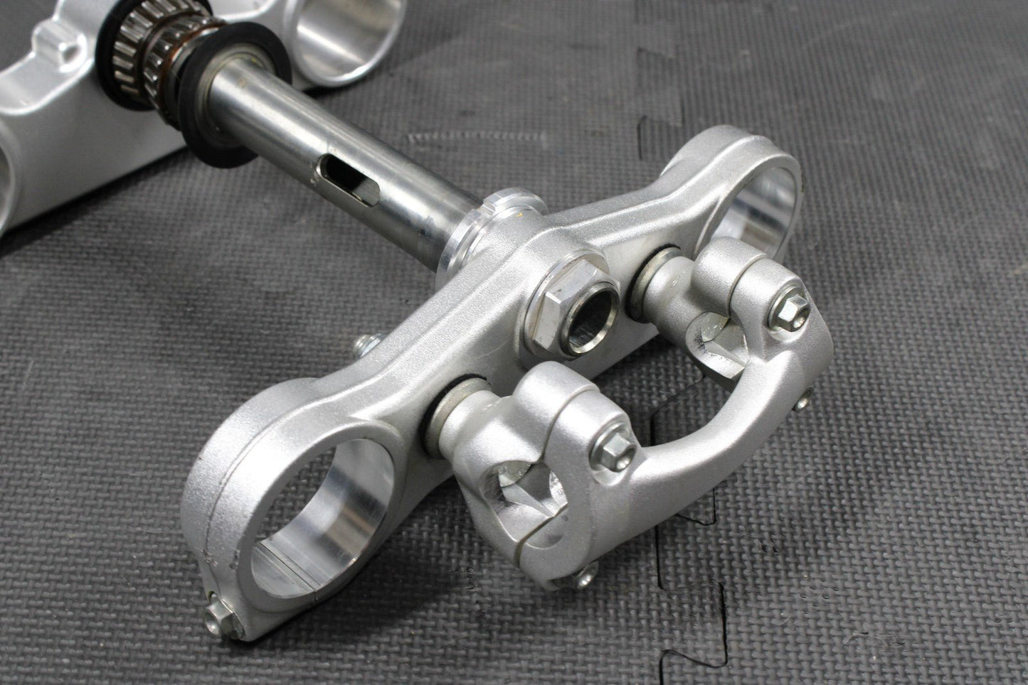 2013 HUSQVARNA TE511 OEM FRONT FORKS LOWER UPPER TRIPLE TREE STEM CLAMP - hggarage