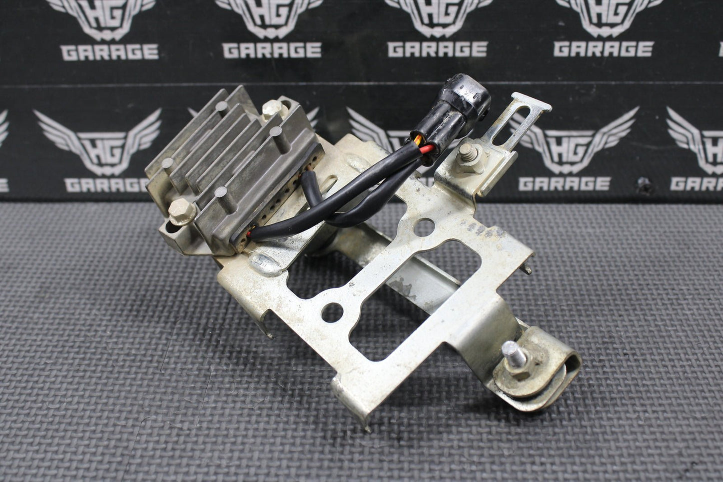 2018 18 - 20 SUZUKI RMZ450 OEM RECTIFIER VOLTAGE REGULATOR & CDI MOUNT 32800 - 28H00 - hggarage