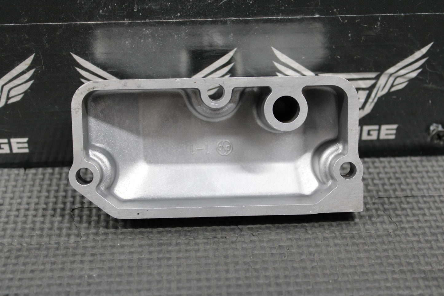 1991 KAWASAKI 88 - 91 KX125 OEM KIPS POWERVALVE RESONATOR COVER 14024 - 1565 1 - hggarage