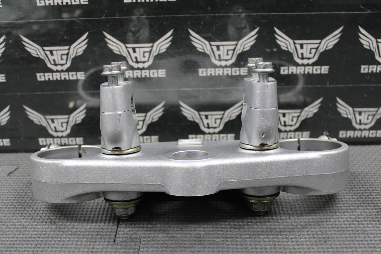 2001 HONDA CR125R CR250R OEM FORK UPPER TRIPLE TREE BAR CLAMP 53300 - KZ4 - J20 - hggarage