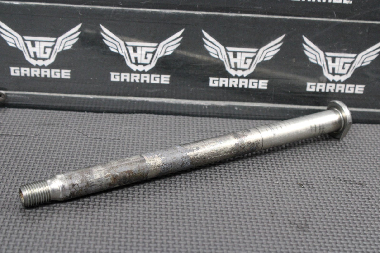 2019 HONDA CRF450RX CRF450R OEM REAR BACK SWINGARM BOLT SUSPENSION PIVOT AXLE - hggarage