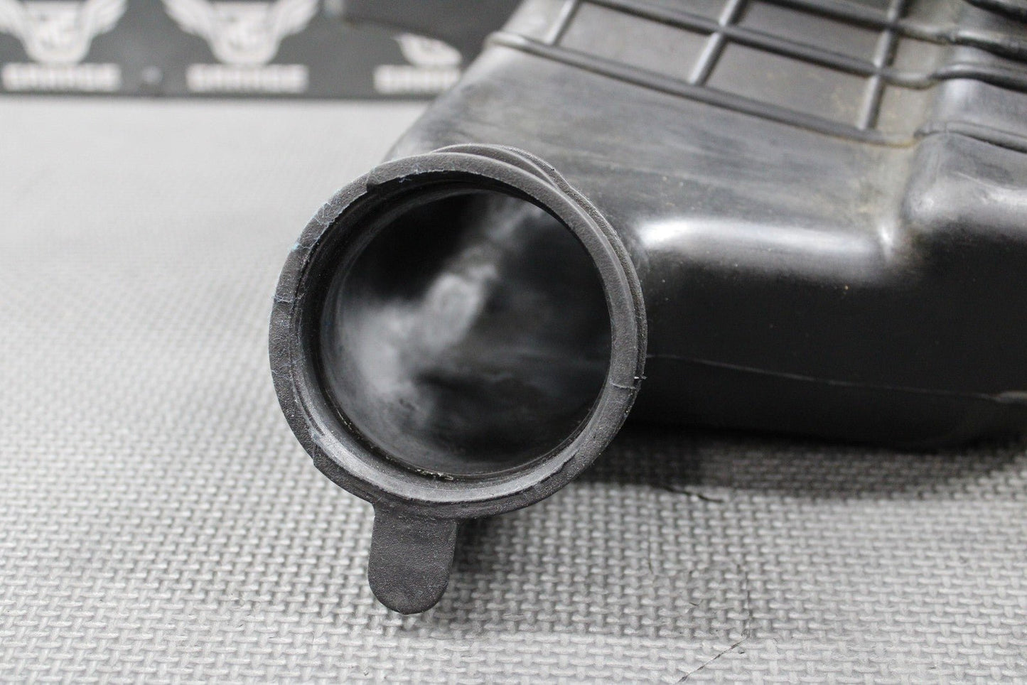 1996 95 - 97 KAWASAKI KX125 OEM AIRBOX AIR CLEANER FILTER INTAKE BOOT BOX NICE! - hggarage