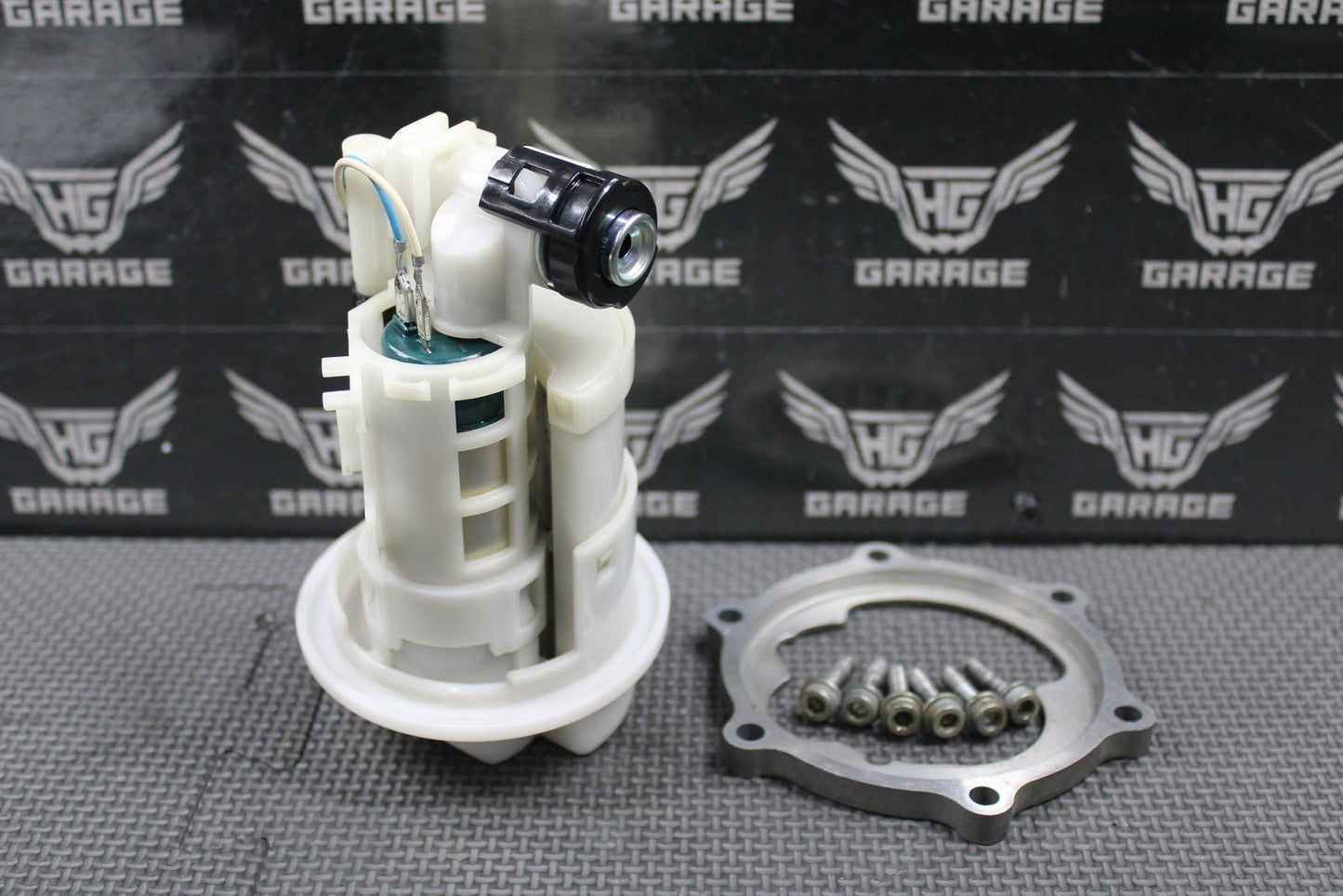 2020 YAMAHA 17 - 22 YZ250F YZ450F OEM GAS FUEL TANK PUMP UNIT 33D - 13907 - 02 - 00 GOOD - hggarage