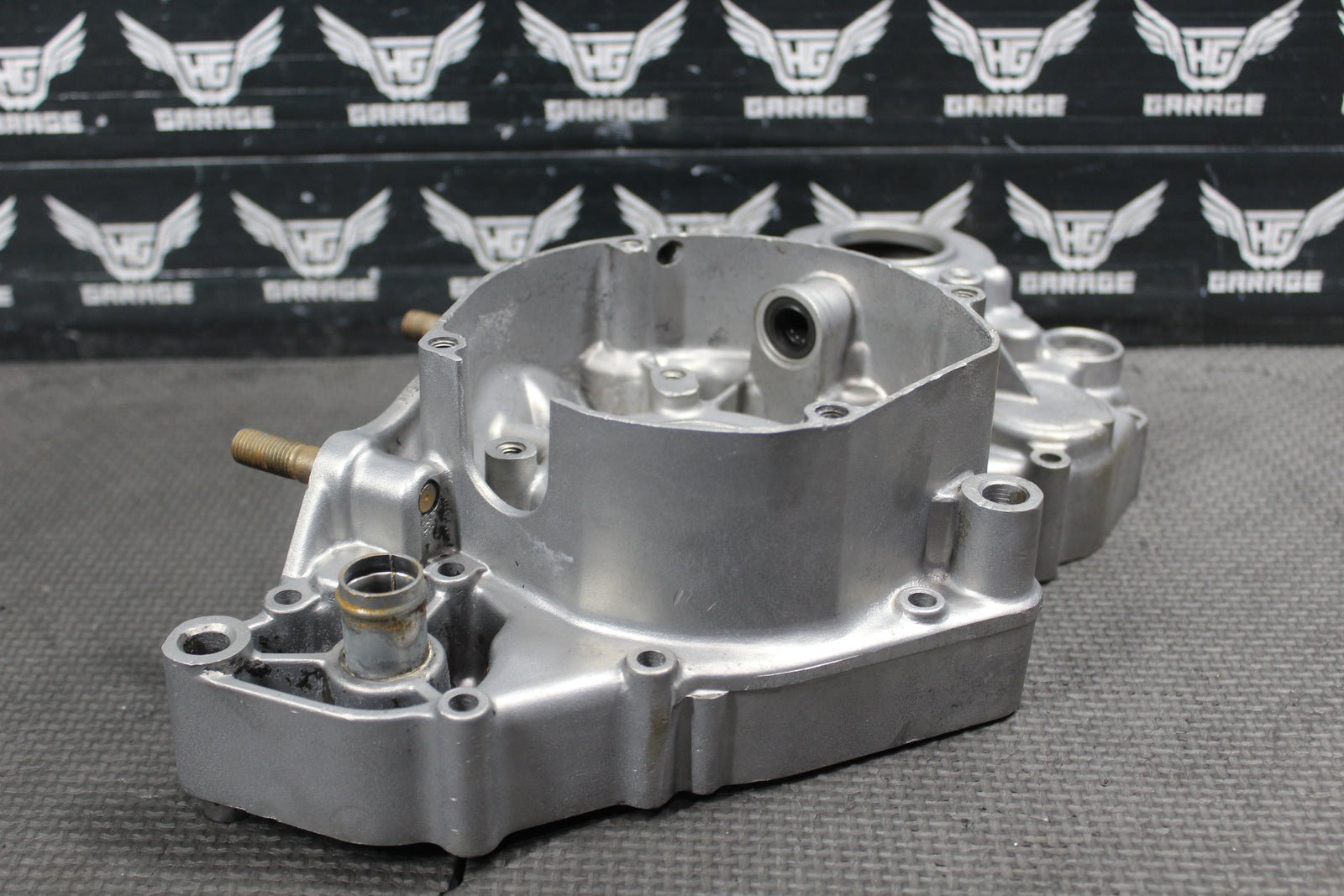 1997 SUZUKI RM250 OEM LEFT ENGINE MOTOR CRANKCASE CRANK CASE BLOCK 11300 - 37822 - hggarage