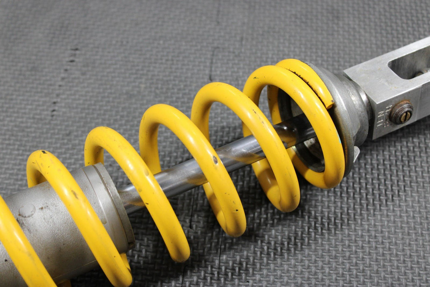 1998 HONDA CR125R OEM 98 - 99 REAR BACK SHOCK ABSORBER SUSPENSION 52400 - KZ4 - A71 - hggarage