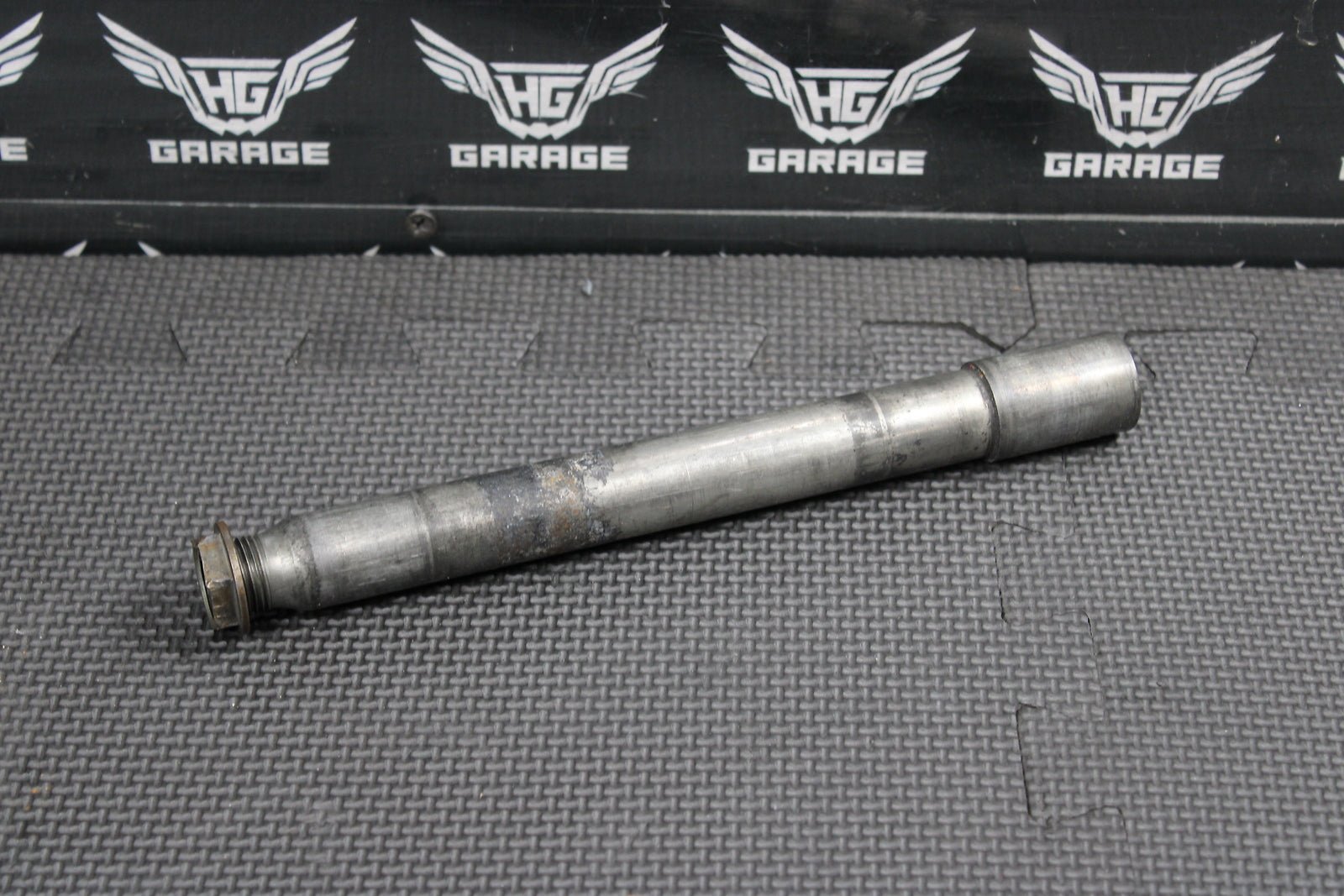 2013 SUZUKI RMZ250 OEM FRONT WHEEL RIM AXLE PIVOT BOLT 54711 - 35G00 - hggarage