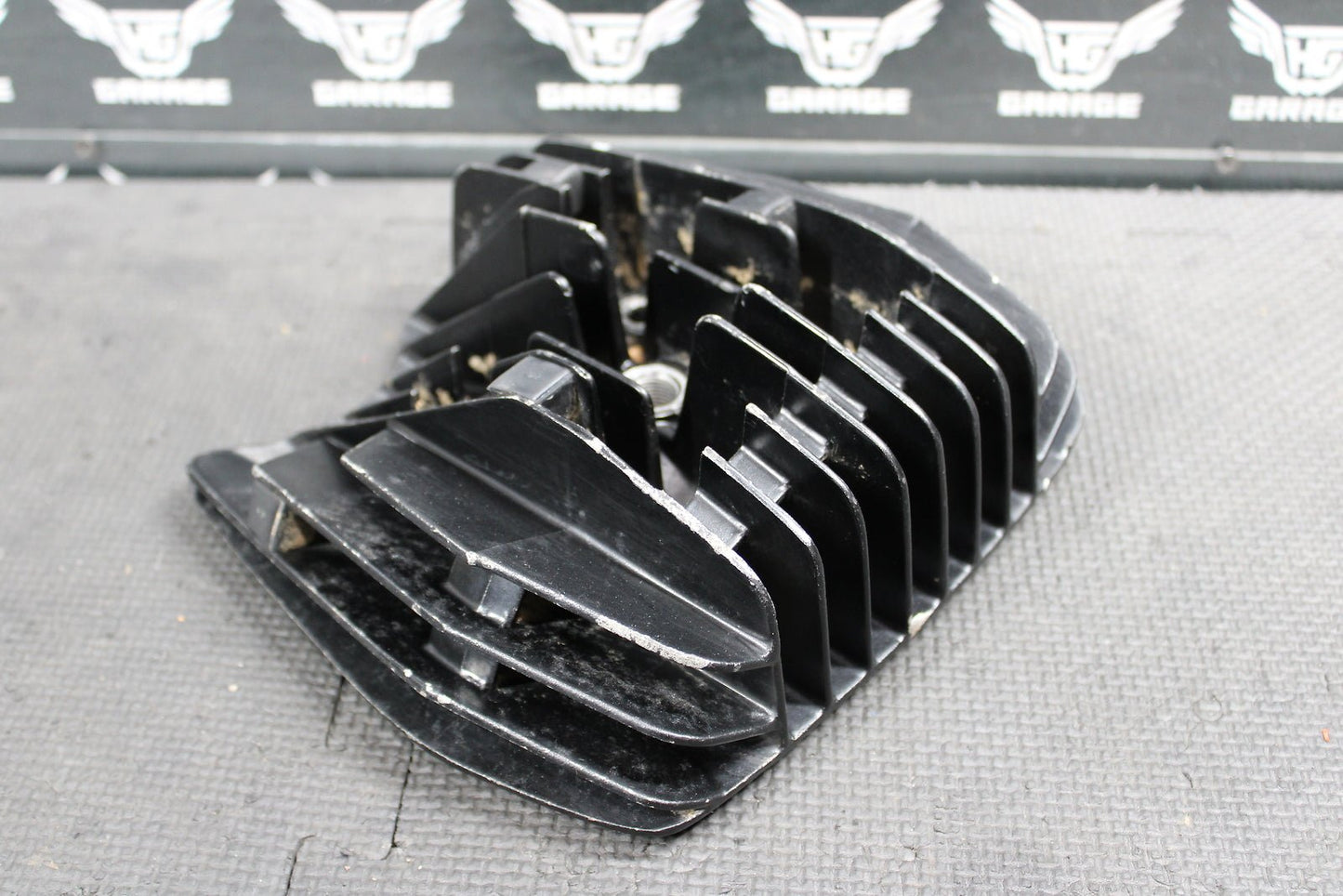 1991 YAMAHA RT180 90 - 98 OEM CYLINDER HEAD COVER DOME CHAMBER 5L9 - 11311 - 00 - hggarage