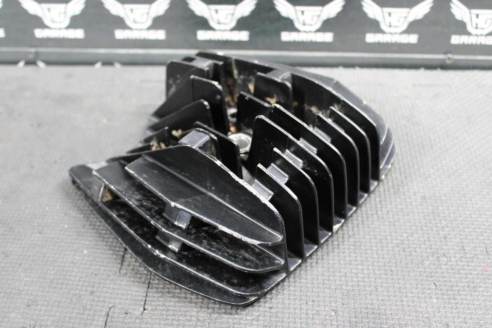 1991 YAMAHA RT180 90 - 98 OEM CYLINDER HEAD COVER DOME CHAMBER 5L9 - 11311 - 00 - hggarage