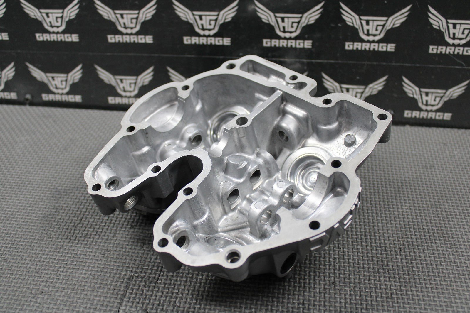 1989 HONDA 88 - 95 XR250R OEM ENGINE CYLINDER HEAD VALVE COVER 12311 - KT1 - 780 NICE! - hggarage