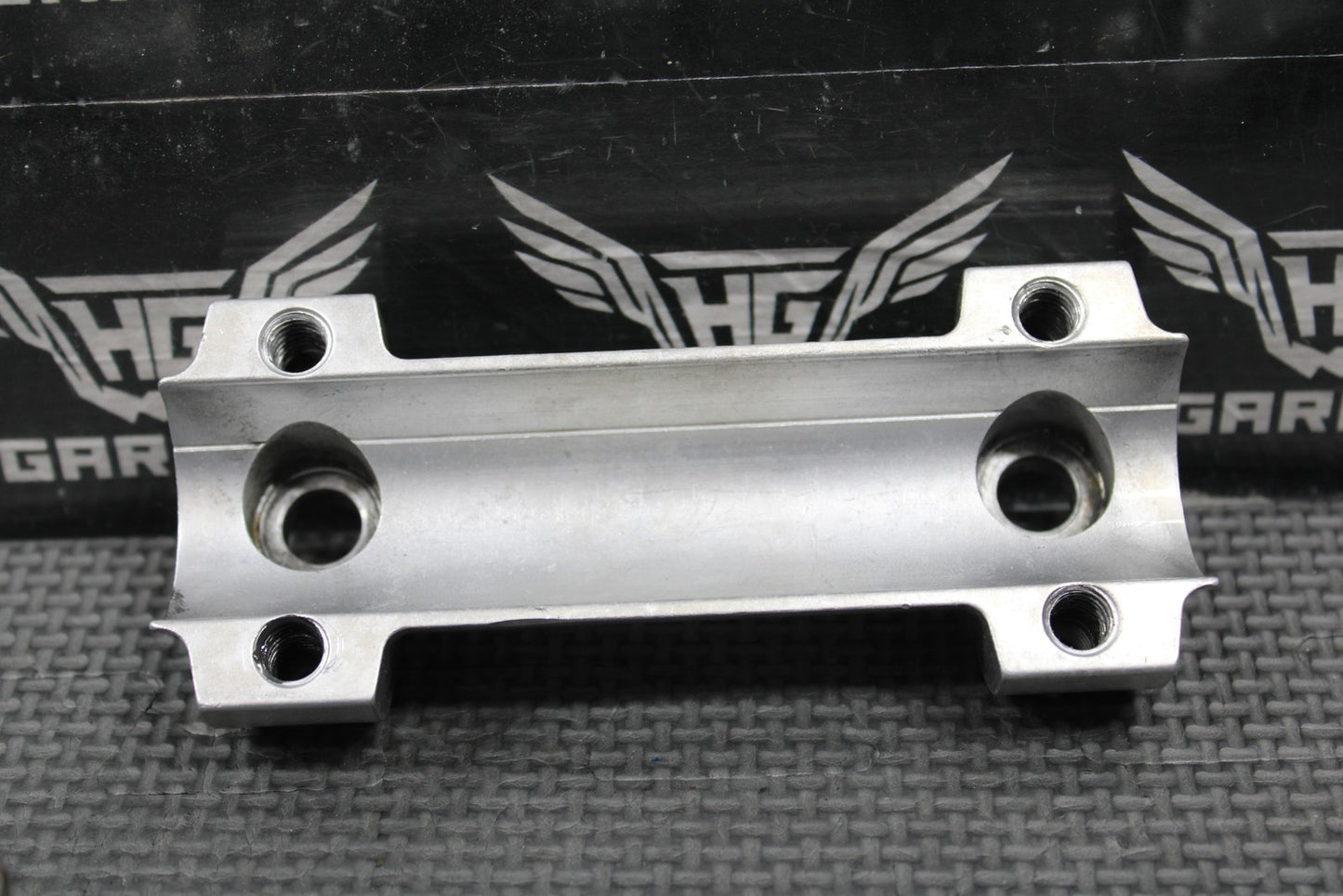2004 KTM 125SX OEM FRONT FORK TRIPLE TREE HANDLEBAR BAR CLAMP 5900103930001 - hggarage
