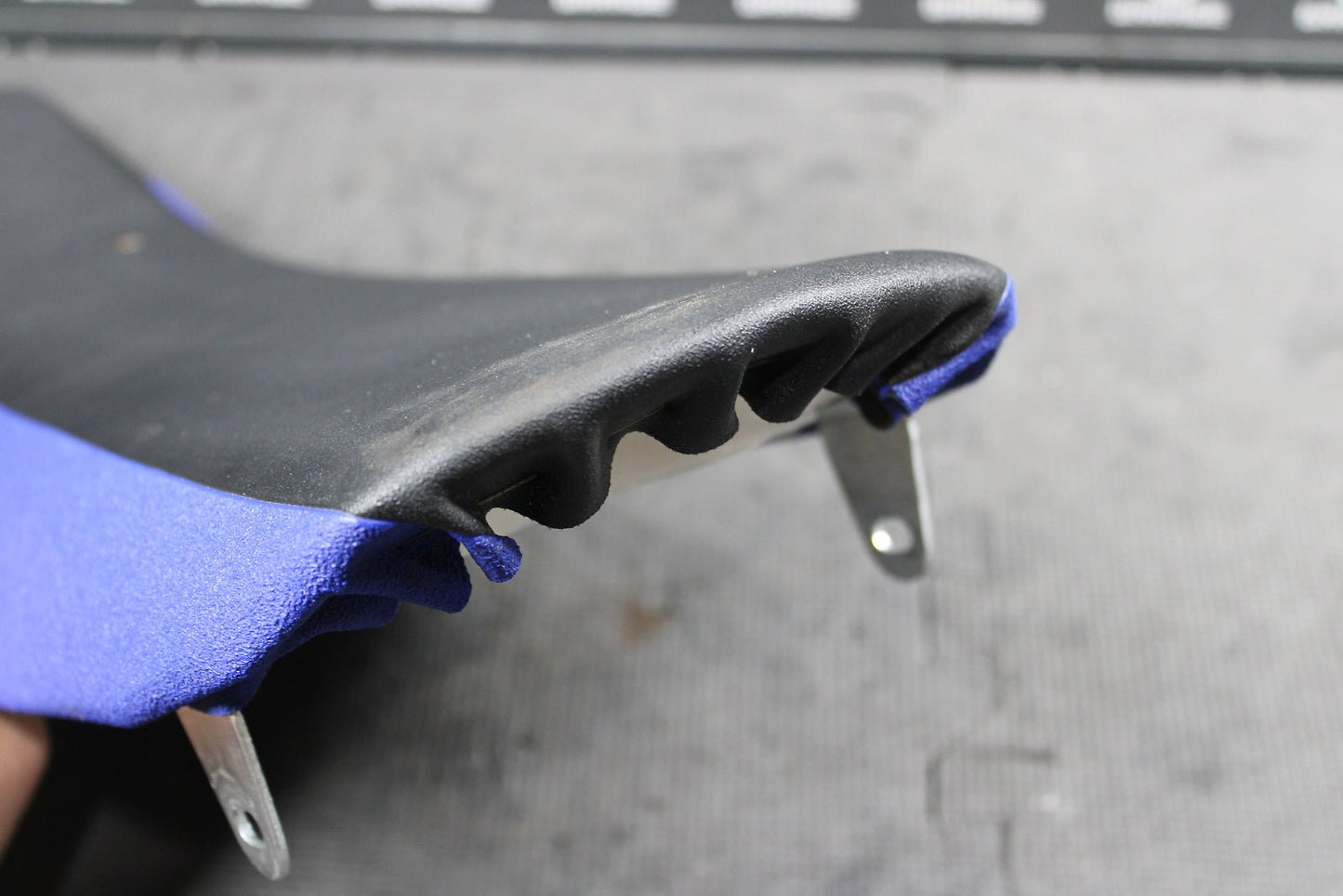 2009 Yamaha TTR110E OEM Seat Saddle Cushion Assembly 5B6 - 24710 - 01 - 00 - hggarage