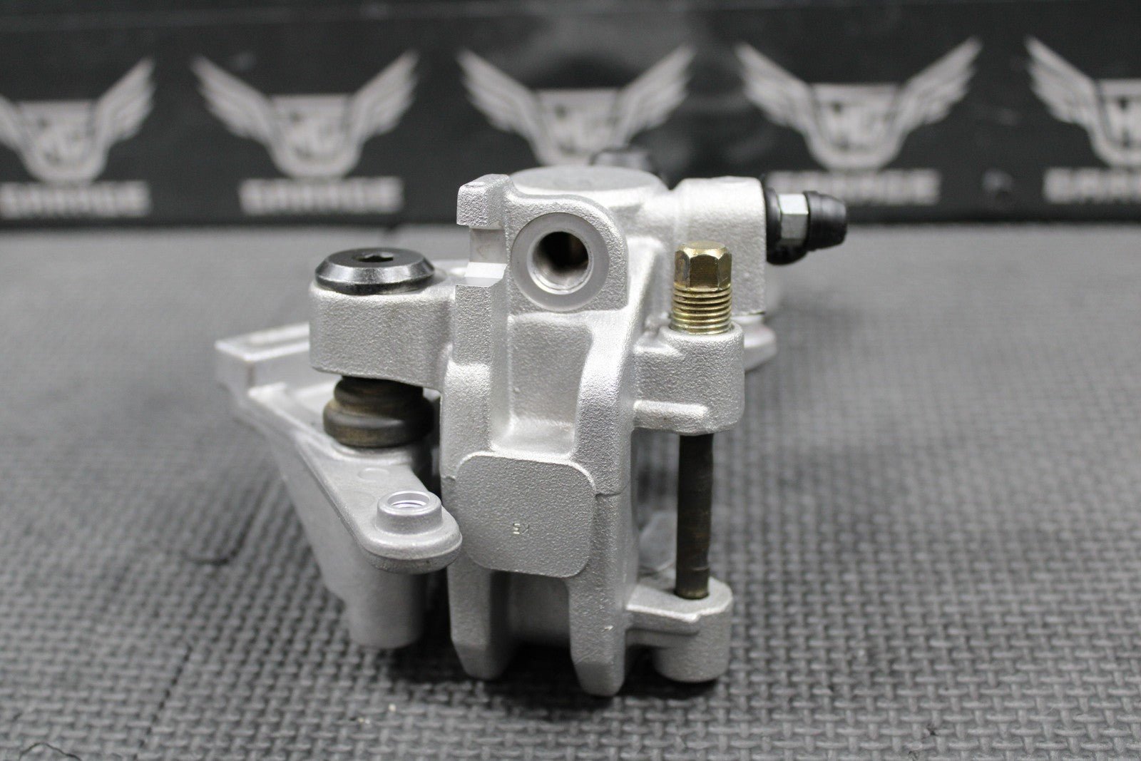 2013 HONDA CRF250R OEM NISSIN REAR BACK BRAKE CALIPER & BRACKET 43150 - KRN - 711 - hggarage