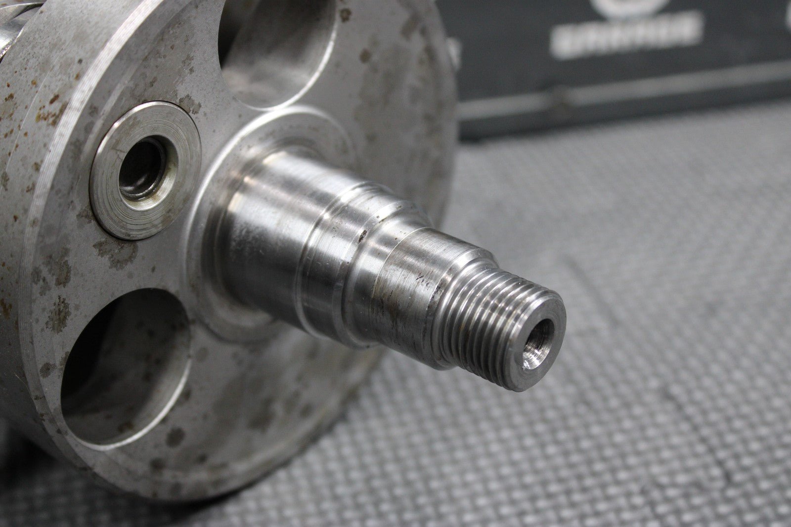 2000 KTM 250 EXC OEM ENGINE MOTOR CRANKSHAFT CRANK SHAFT 54630218100 GOOD! - hggarage