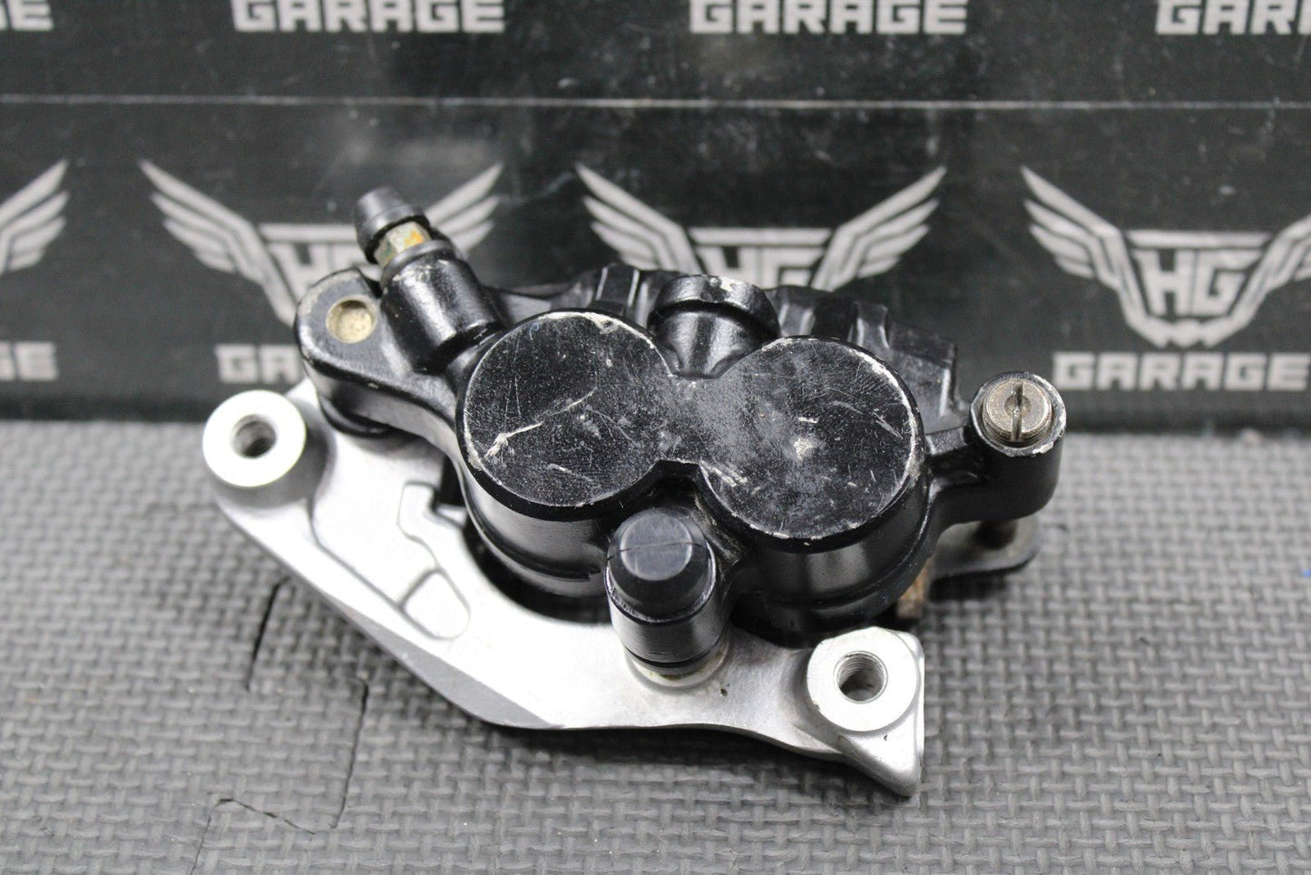 1989 HONDA 88 - 89 XR250R 87 CR250R CR500R OEM FRONT BRAKE CALIPER 45100 - MN1 - 872 - hggarage