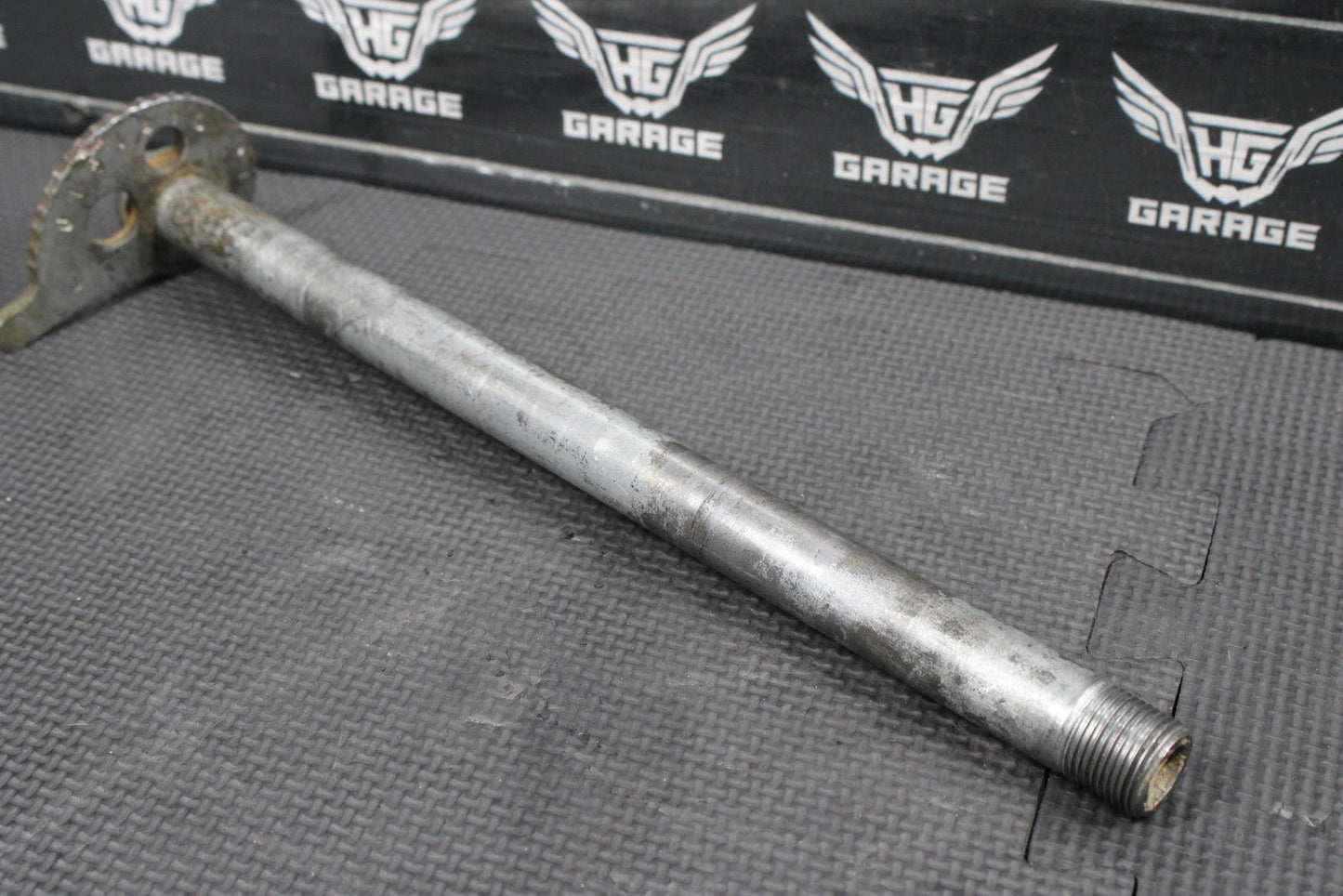 1986 86 - 88 KAWASAKI KDX200 REAR AXLE BACK WHEEL RIM PIVOT BOLT AXLE 41068 - 1211 - hggarage