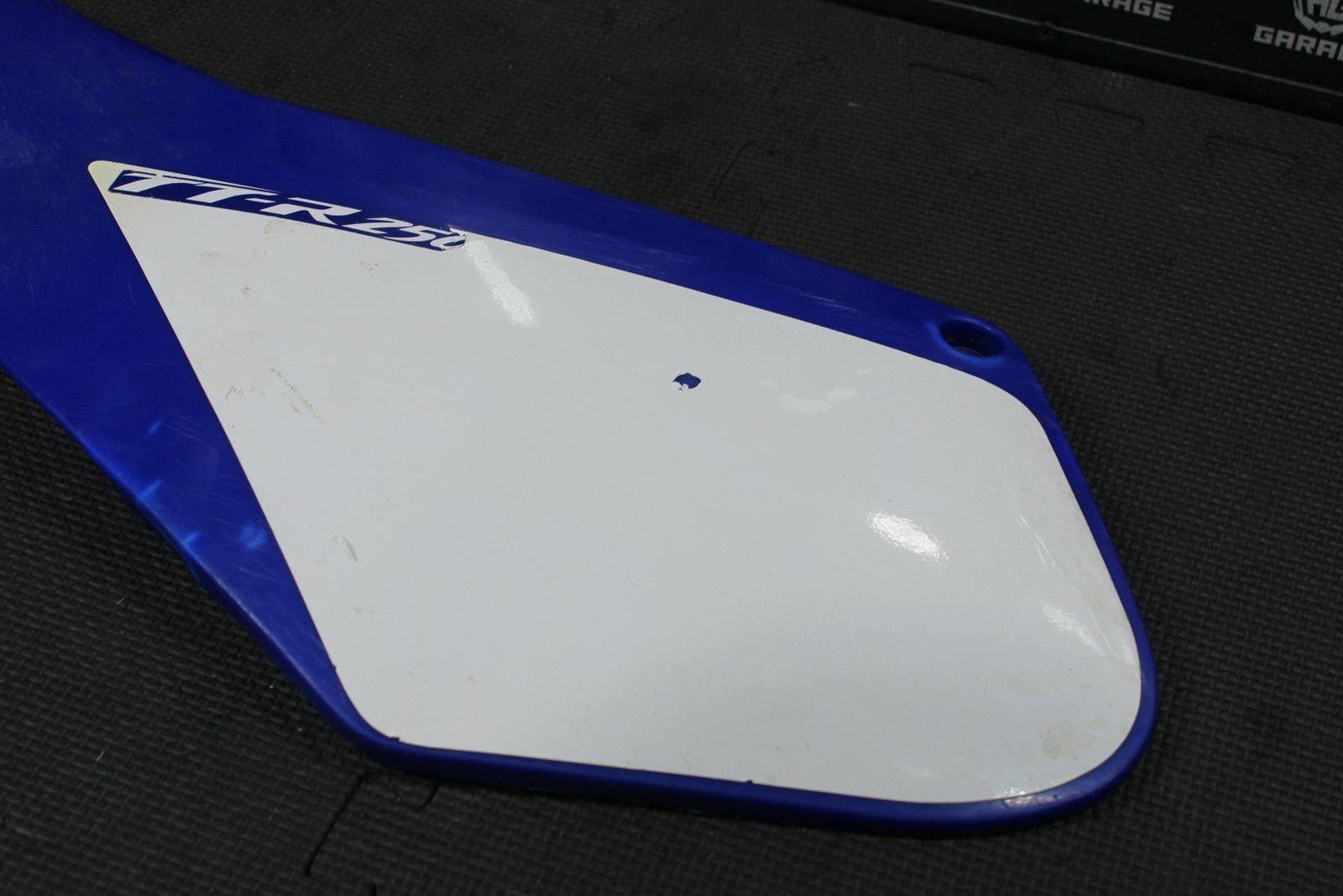 2006 03 - 06 Yamaha TTR250 OEM Left Side Panel Fairings Cowls Nice! - hggarage