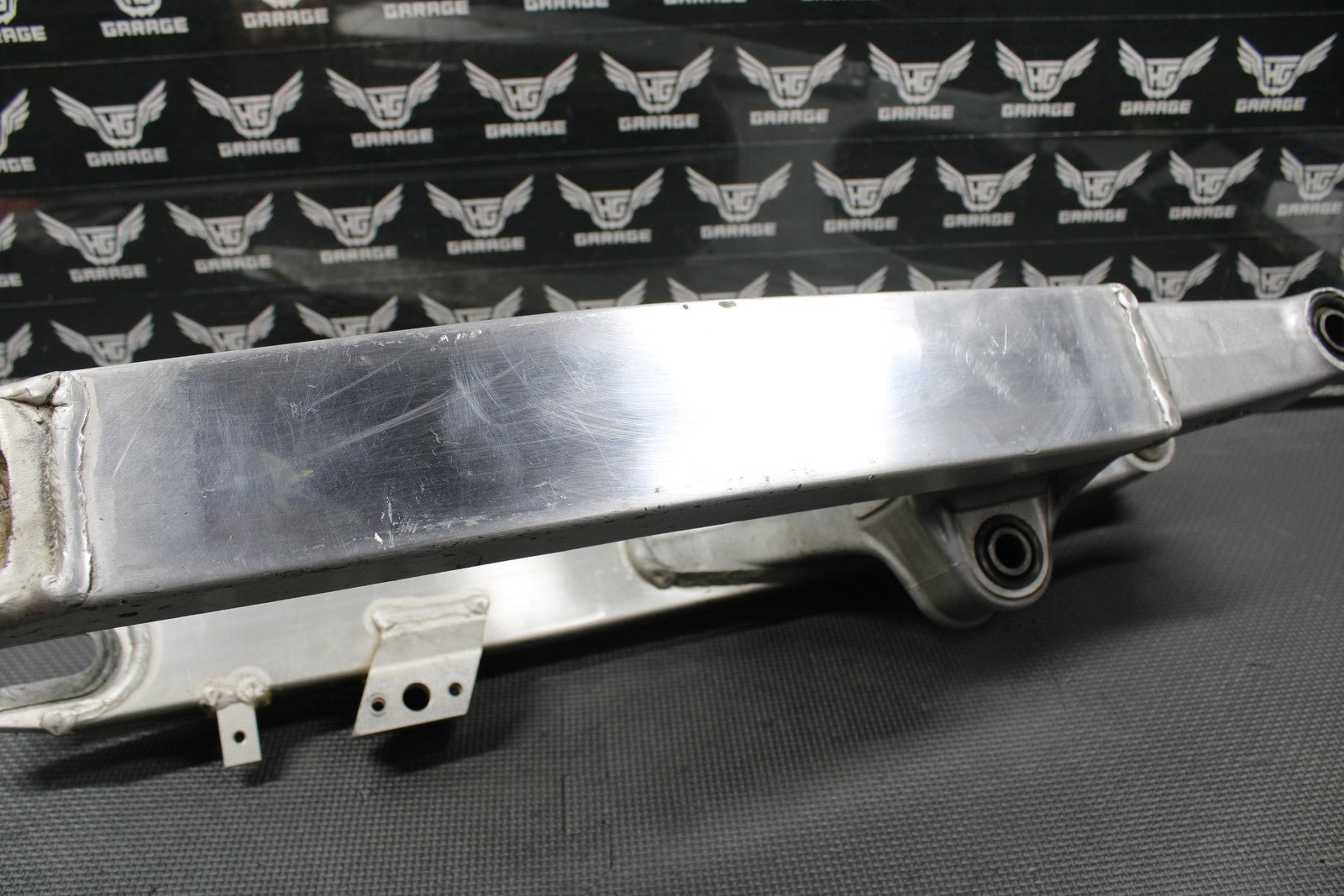 1999 SUZUKI RM125 RM250 MODEL X OEM SWINGARM SWING ARM SUSPENSION 61000 - 37E10 - hggarage