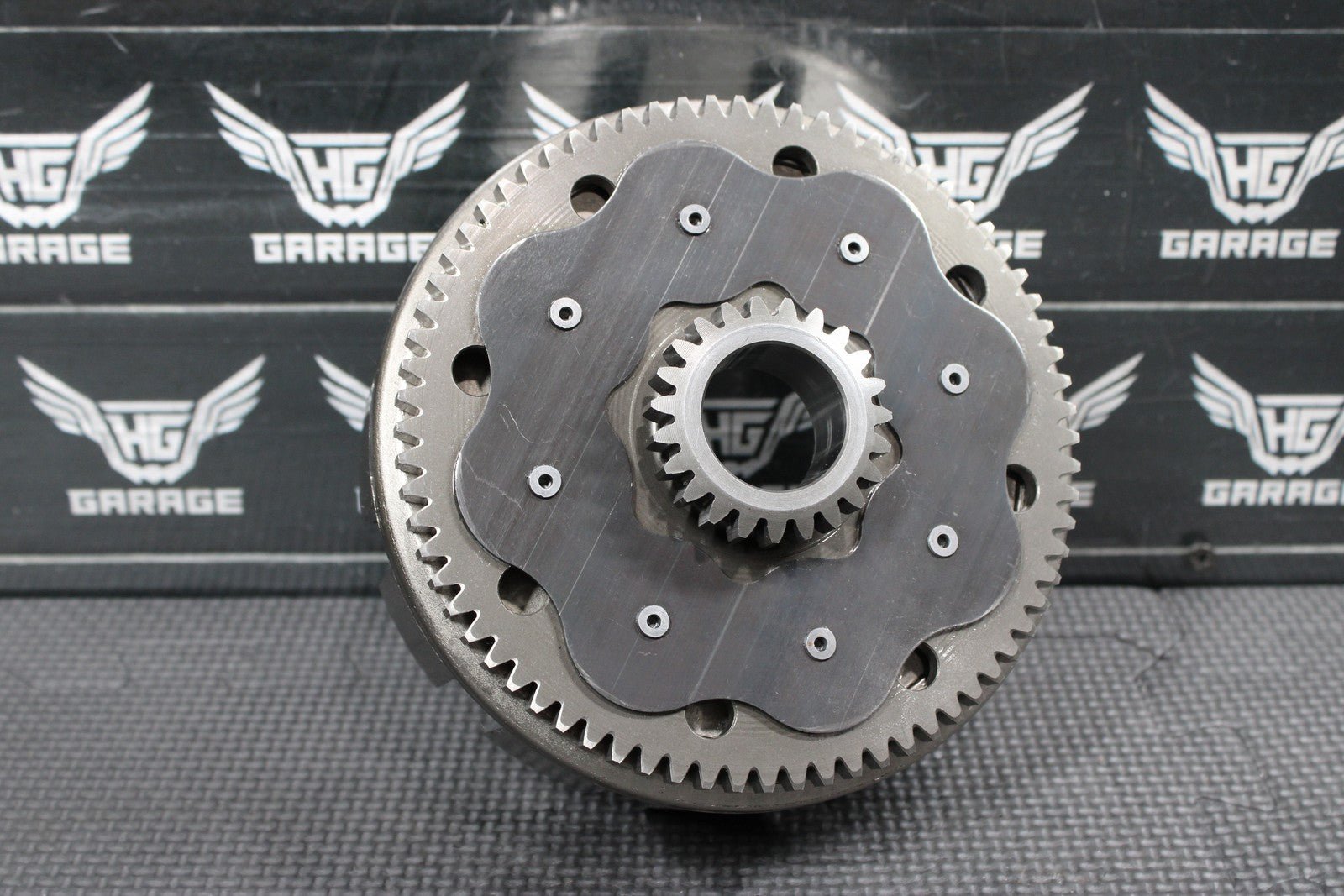 2000 KTM 250 300 EXC OEM CLUTCH BASKET 54632001272 - hggarage