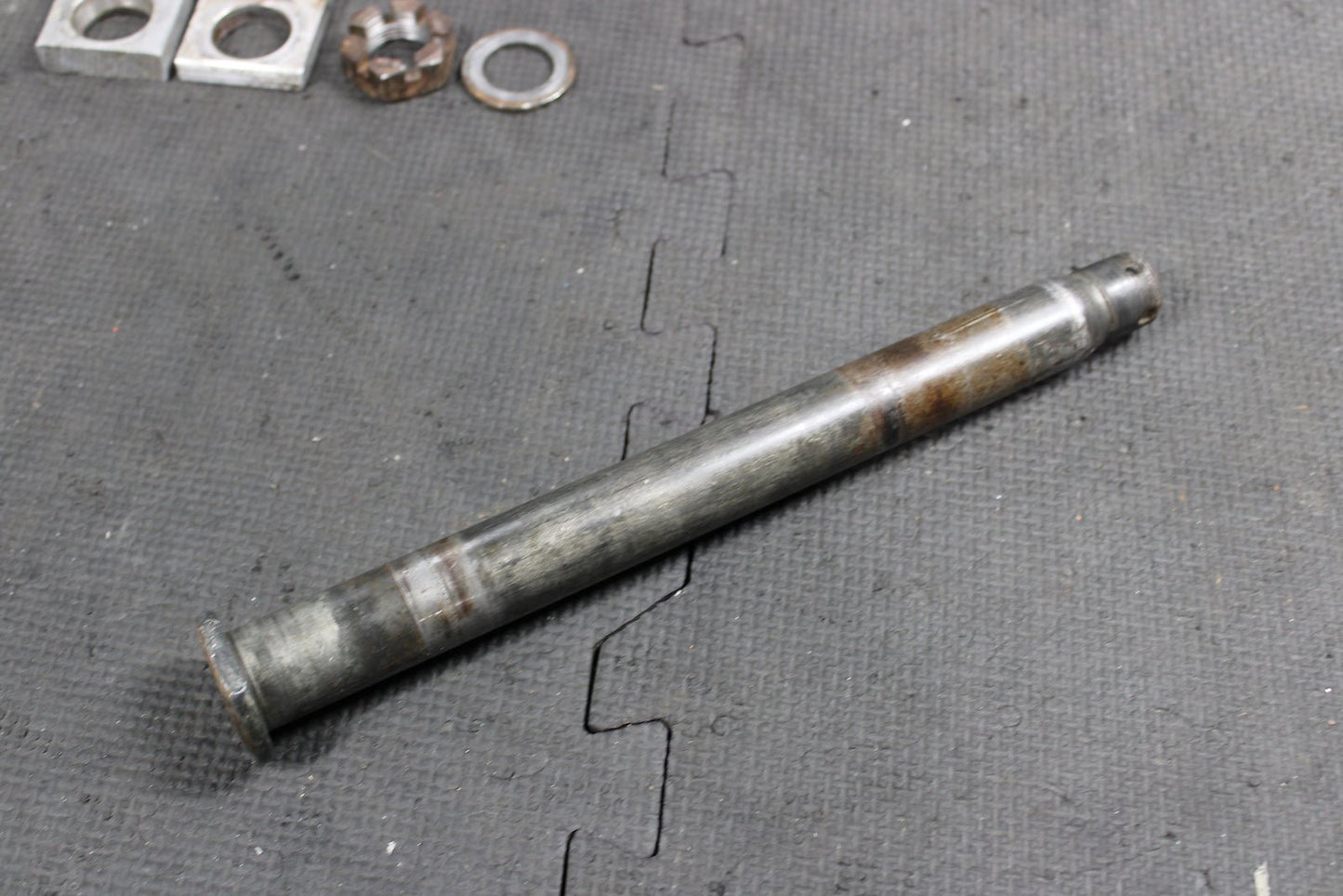 2007 KAWASAKI KX450F OEM REAR AXLE BACK WHEEL RIM PIVOT BOLT AXEL 41068 - 1466 - hggarage