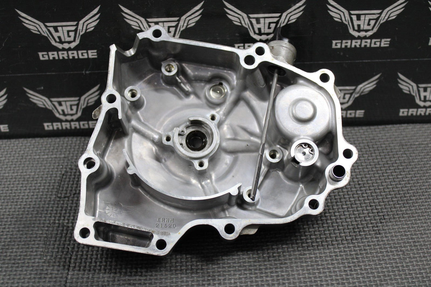 2013 10 - 17 HONDA CRF250R OEM LEFT STATOR GENERATOR MAGNETO COVER 11340 - KRN - B10 - hggarage