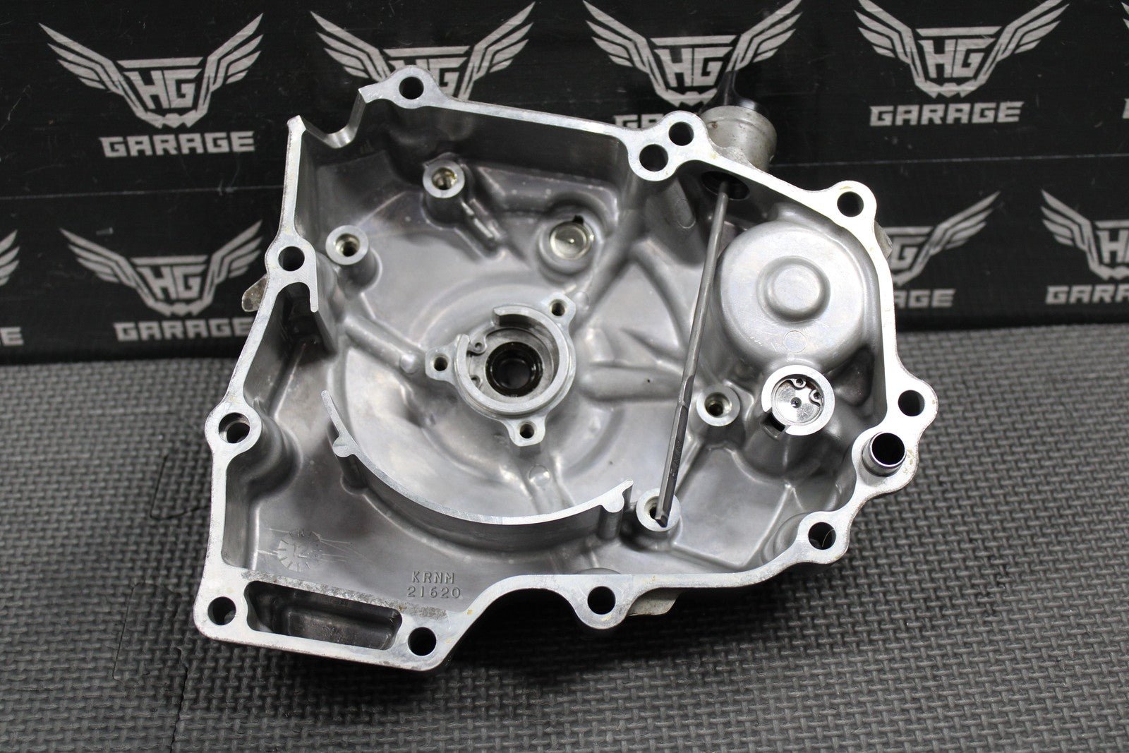2013 10 - 17 HONDA CRF250R OEM LEFT STATOR GENERATOR MAGNETO COVER 11340 - KRN - B10 - hggarage